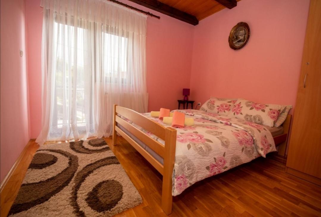 Holiday Home Lana view 5