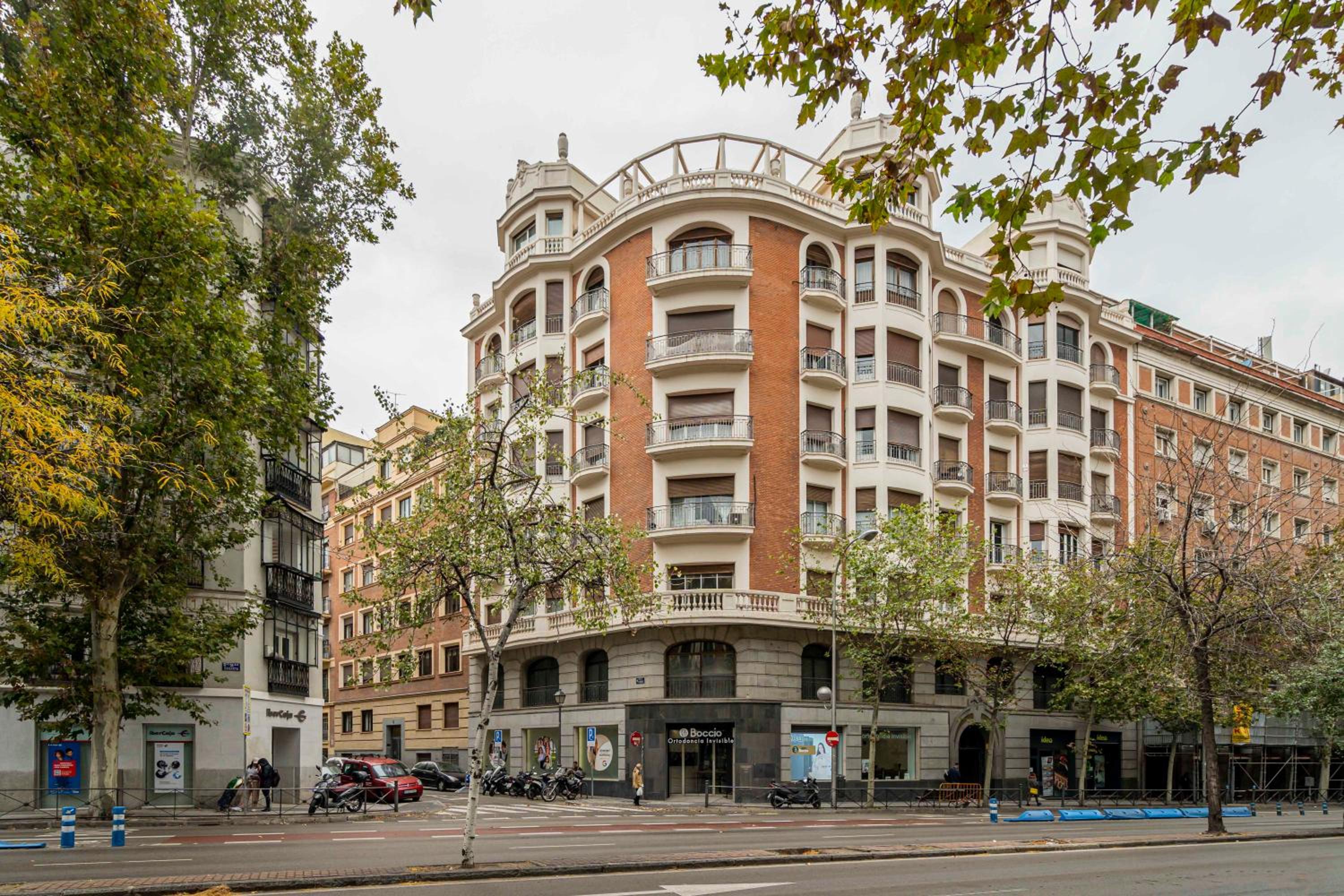 For You Rentals Glorieta de Bilbao apartment TEMPORAL EGU42 view 2