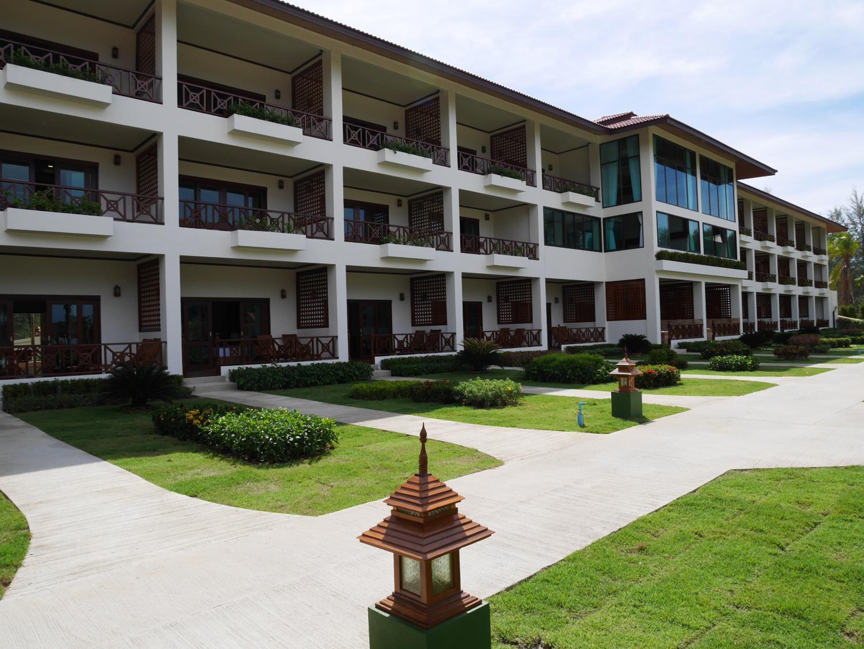 The Sunset Beach Resort - Koh Kho Khao