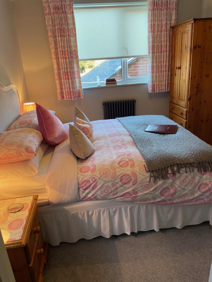Twelfth Night Guesthouse