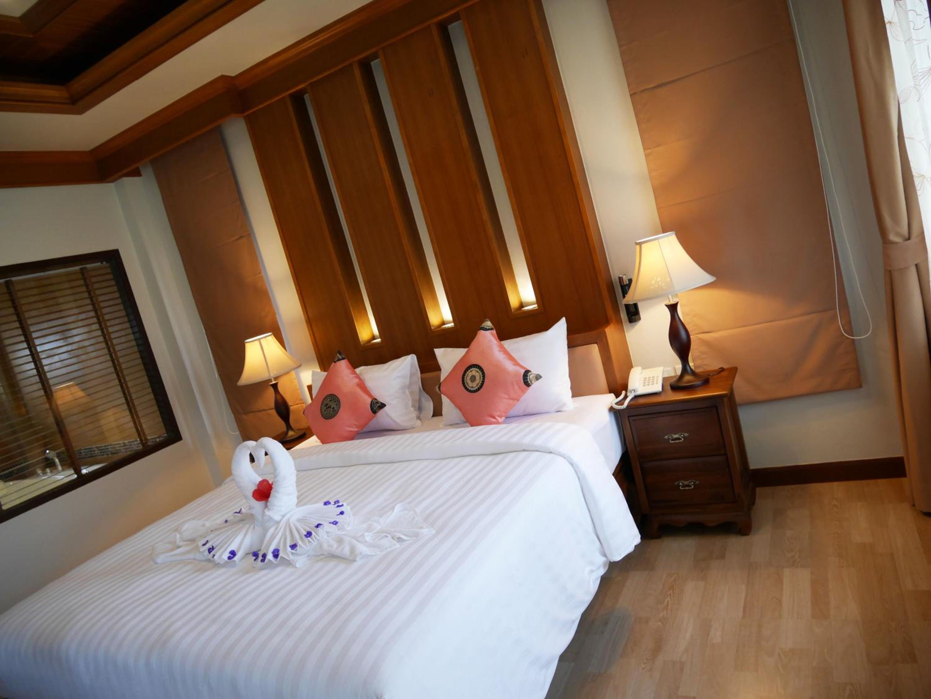 The Sunset Beach Resort - Koh Kho Khao