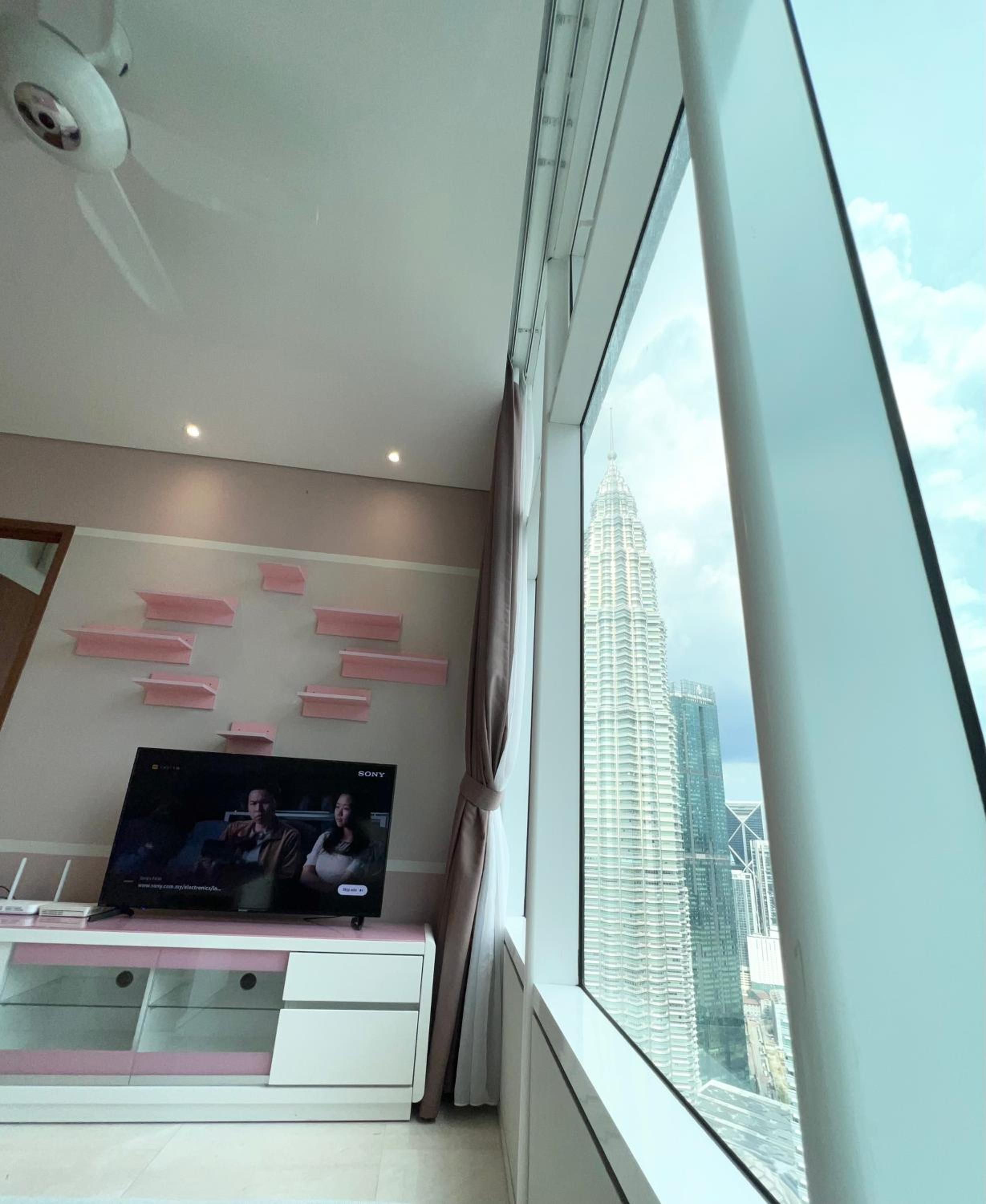Sky Suites KLCC by GENESIS