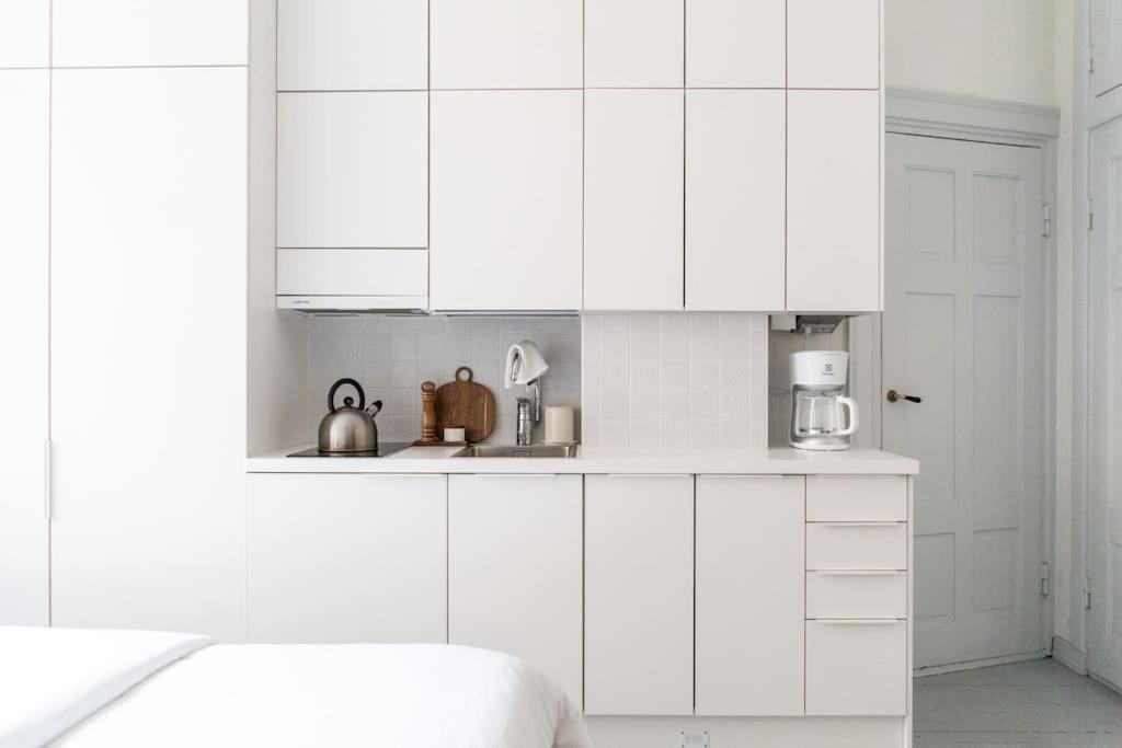Small studio with spacious bathroom in Ullanlinna