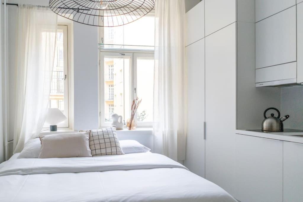Small studio with spacious bathroom in Ullanlinna