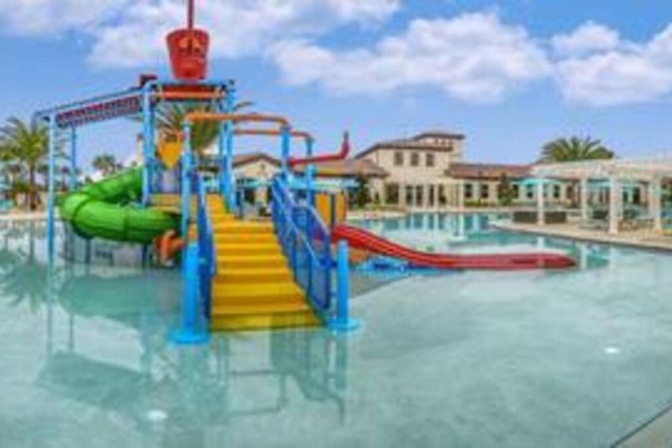 Spacious Family Villa Pool Parking Near Disney World