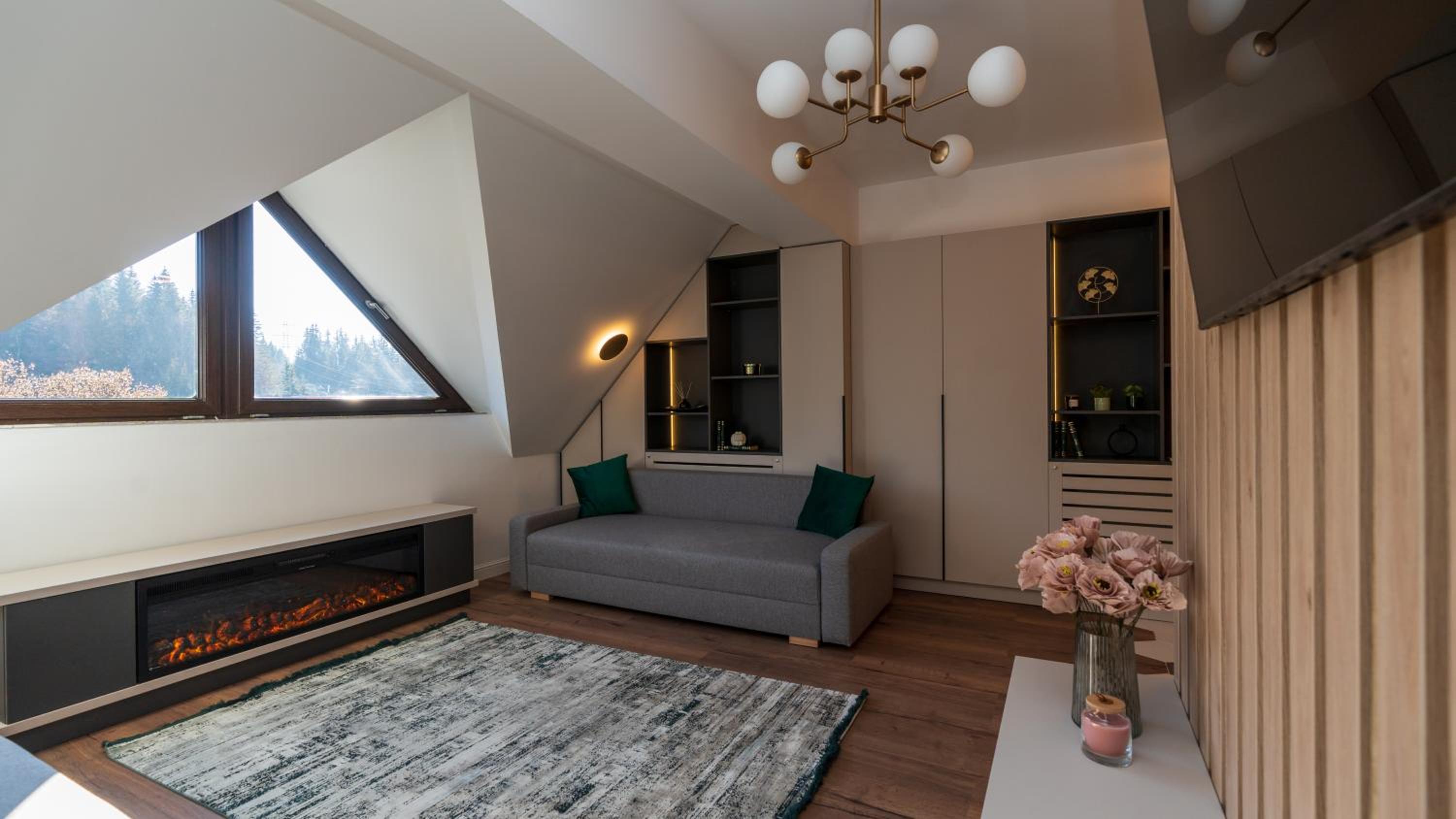 Clăbucet Luxury Apartament view 3