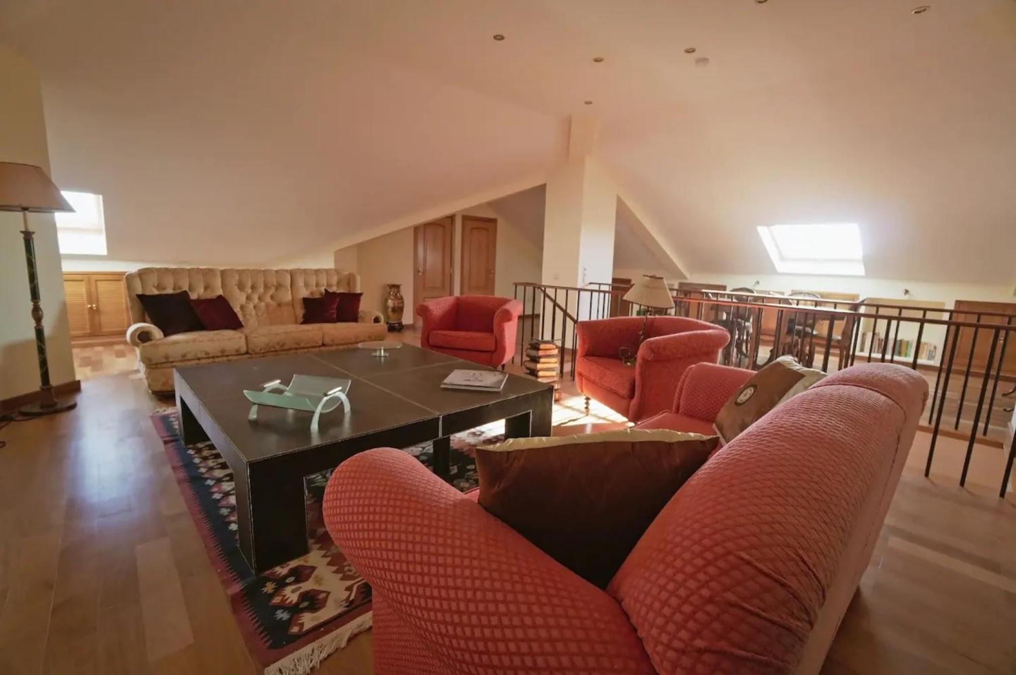 lounge