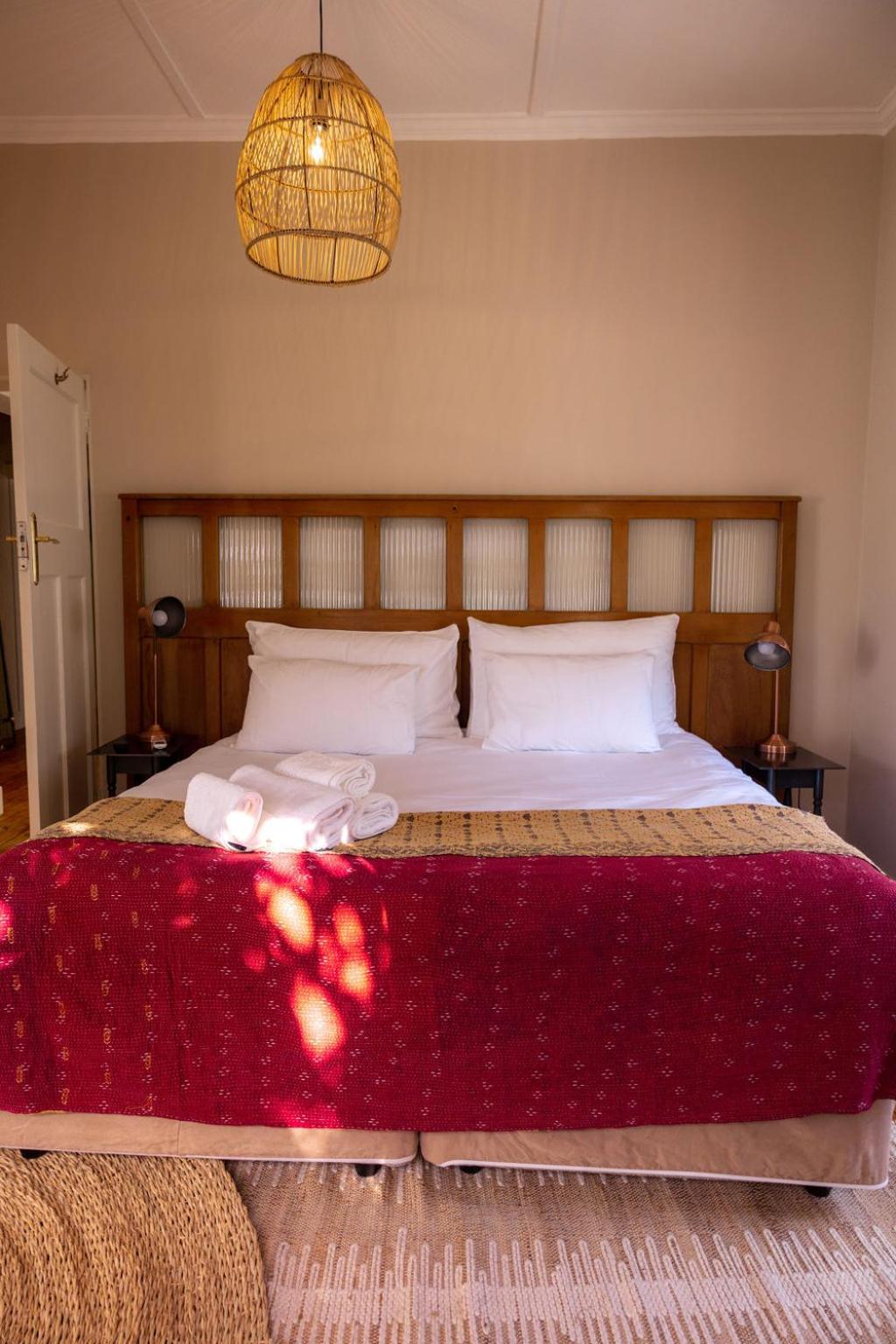 THE BIG - Luxury Backpackers