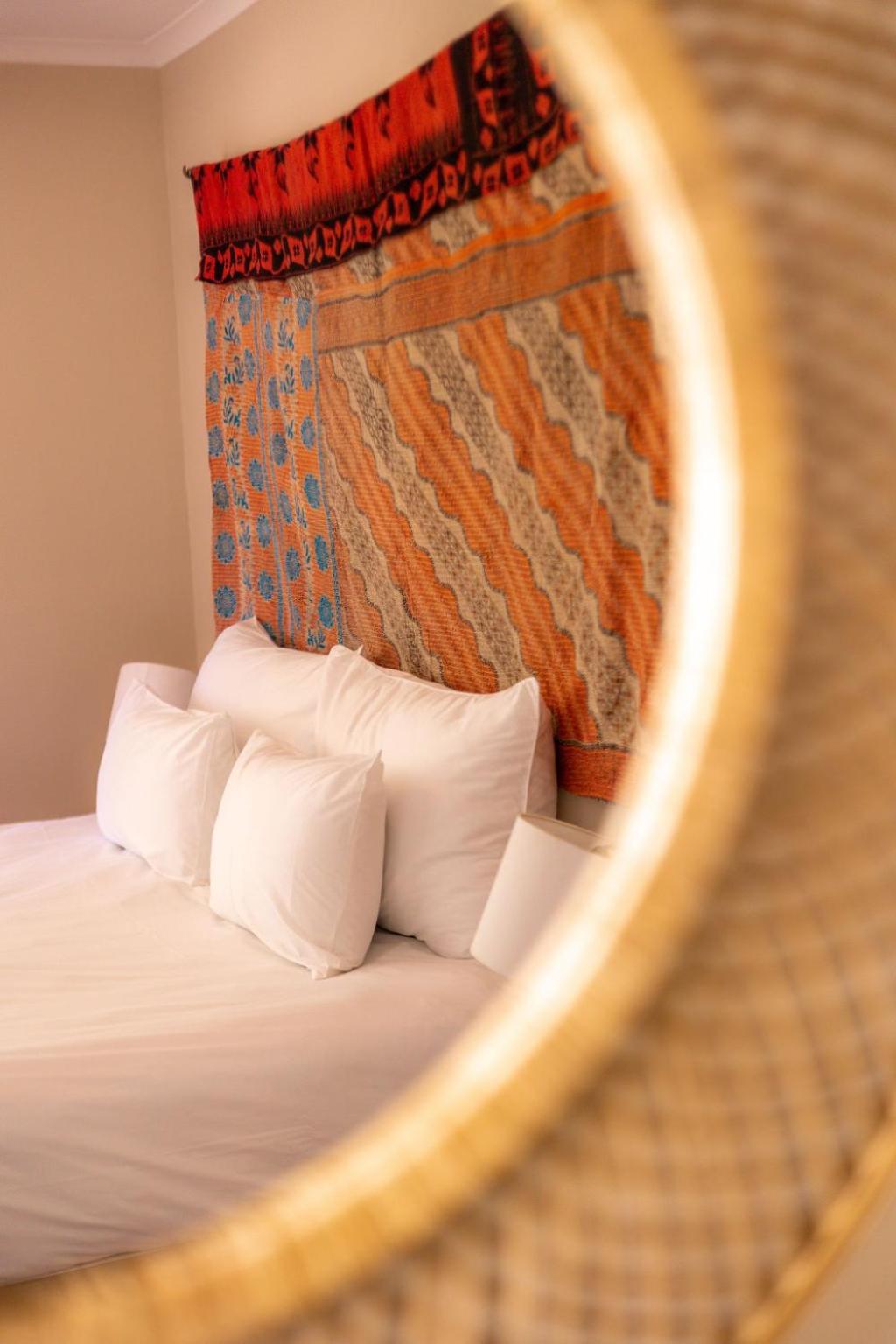 THE BIG - Luxury Backpackers
