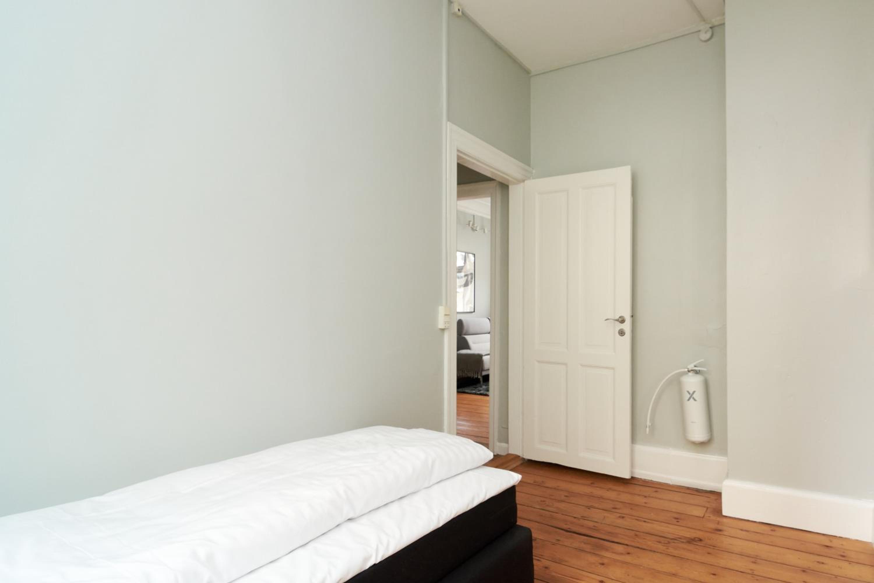 Spacious Scandinavian 3BR Flat in Vibrant Area