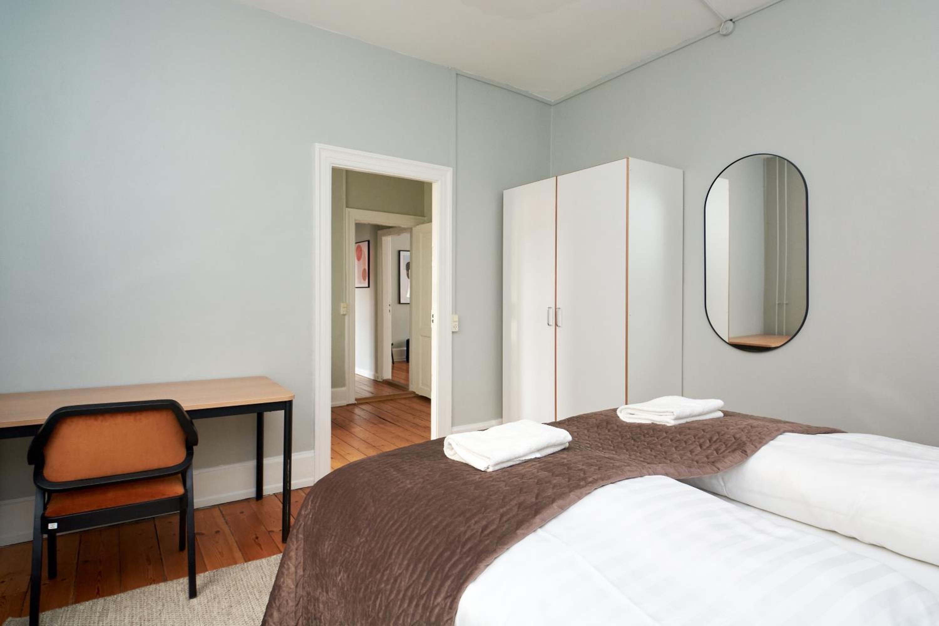 Spacious Scandinavian 3BR Flat in Vibrant Area