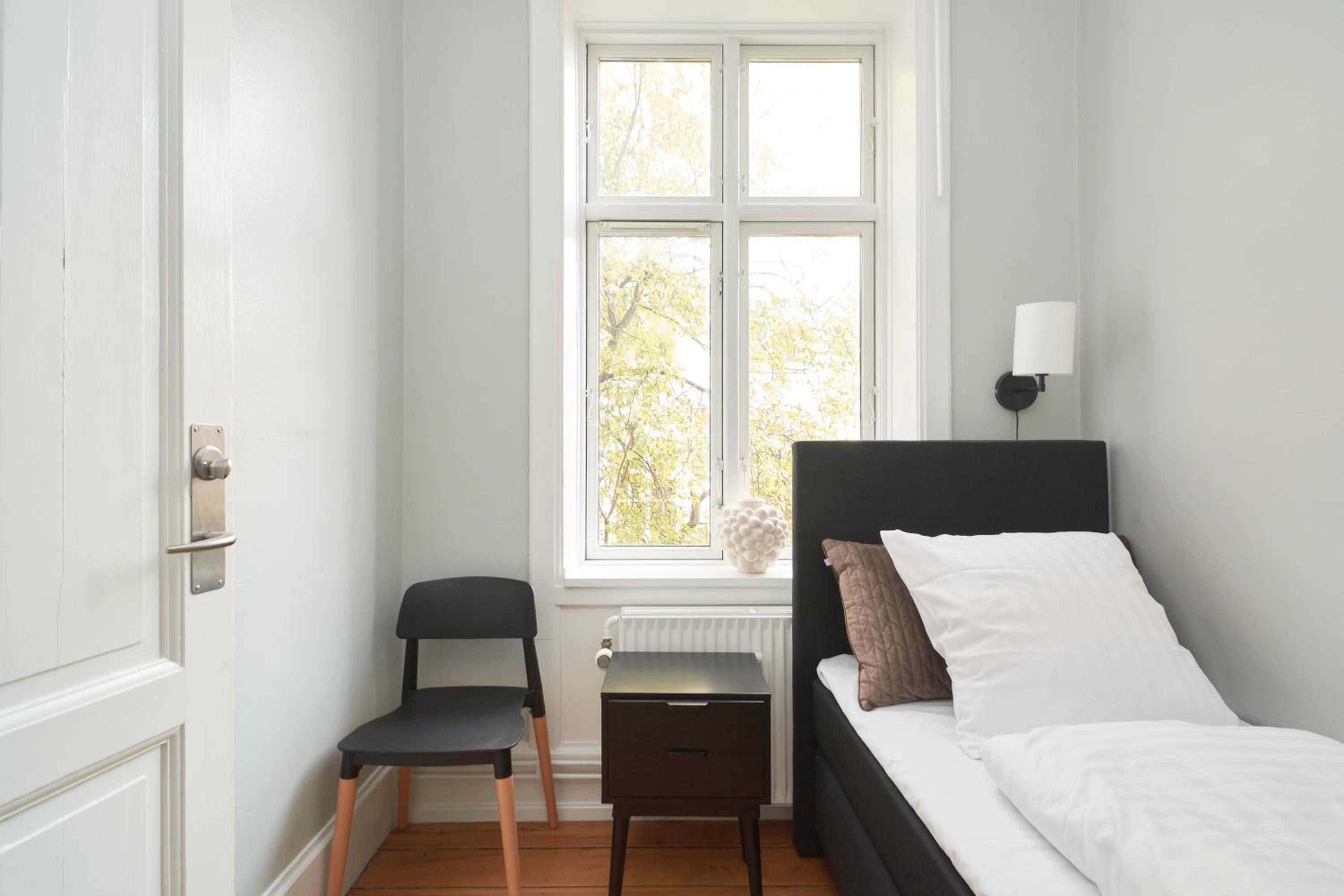 Spacious Scandinavian 3BR Flat in Vibrant Area