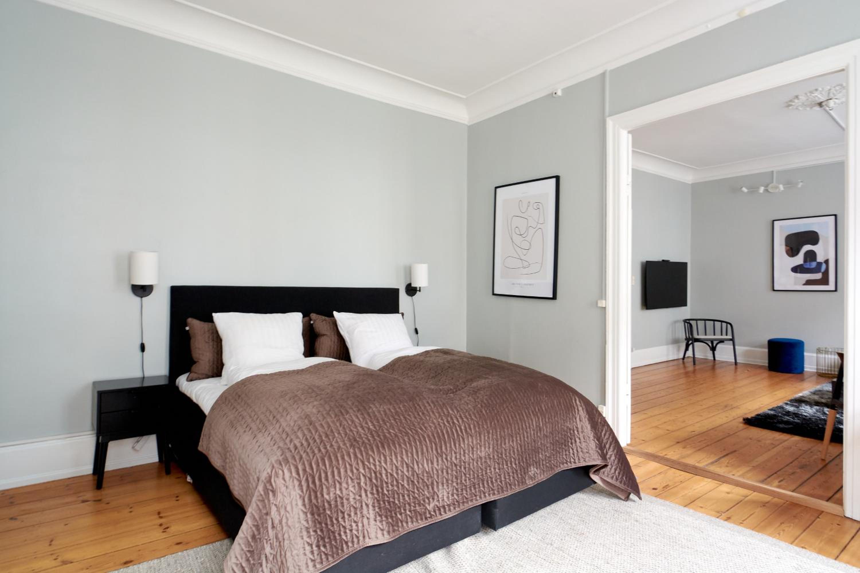 Spacious Scandinavian 3BR Flat in Vibrant Area