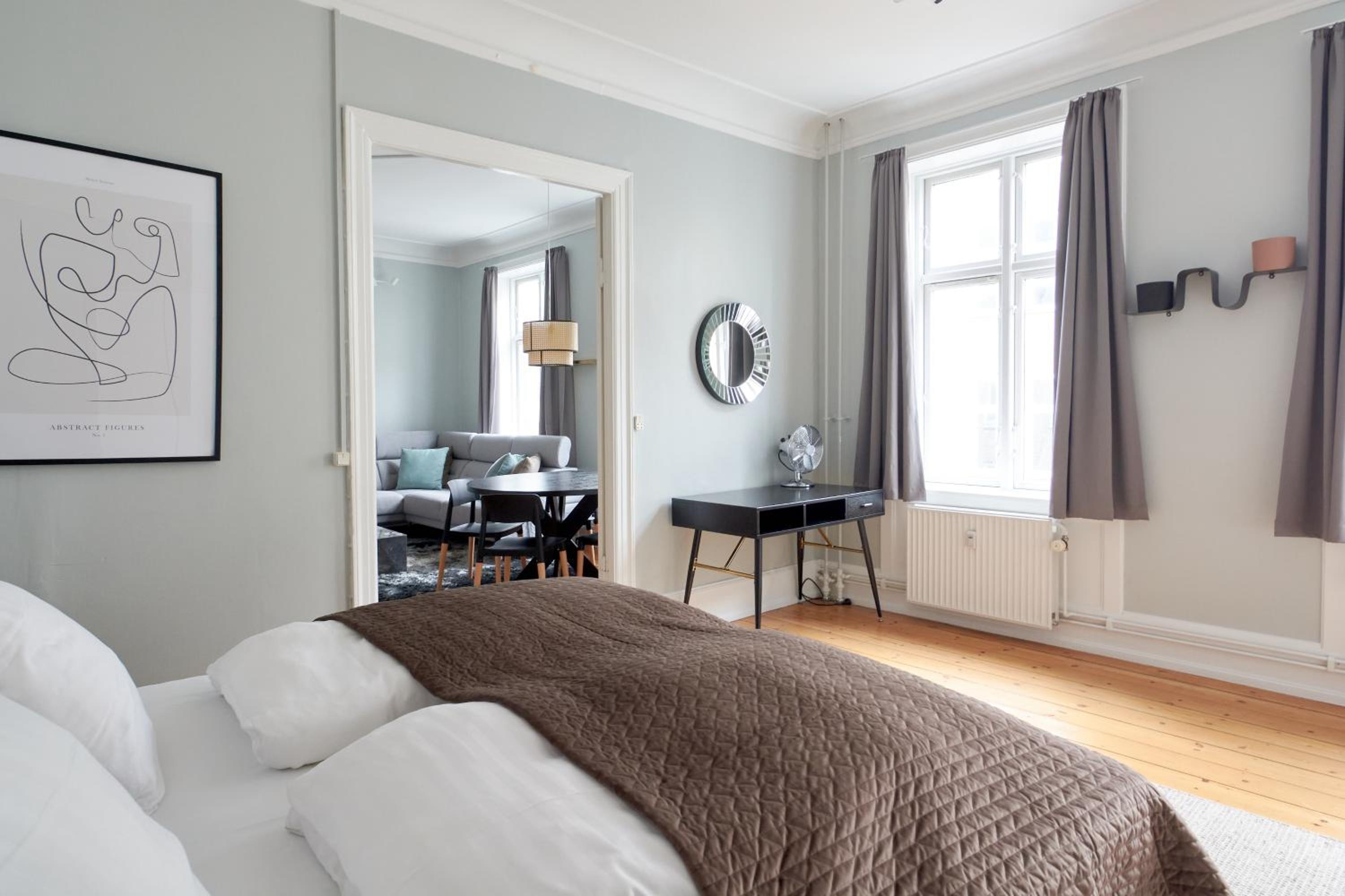 Spacious Scandinavian 3BR Flat in Vibrant Area