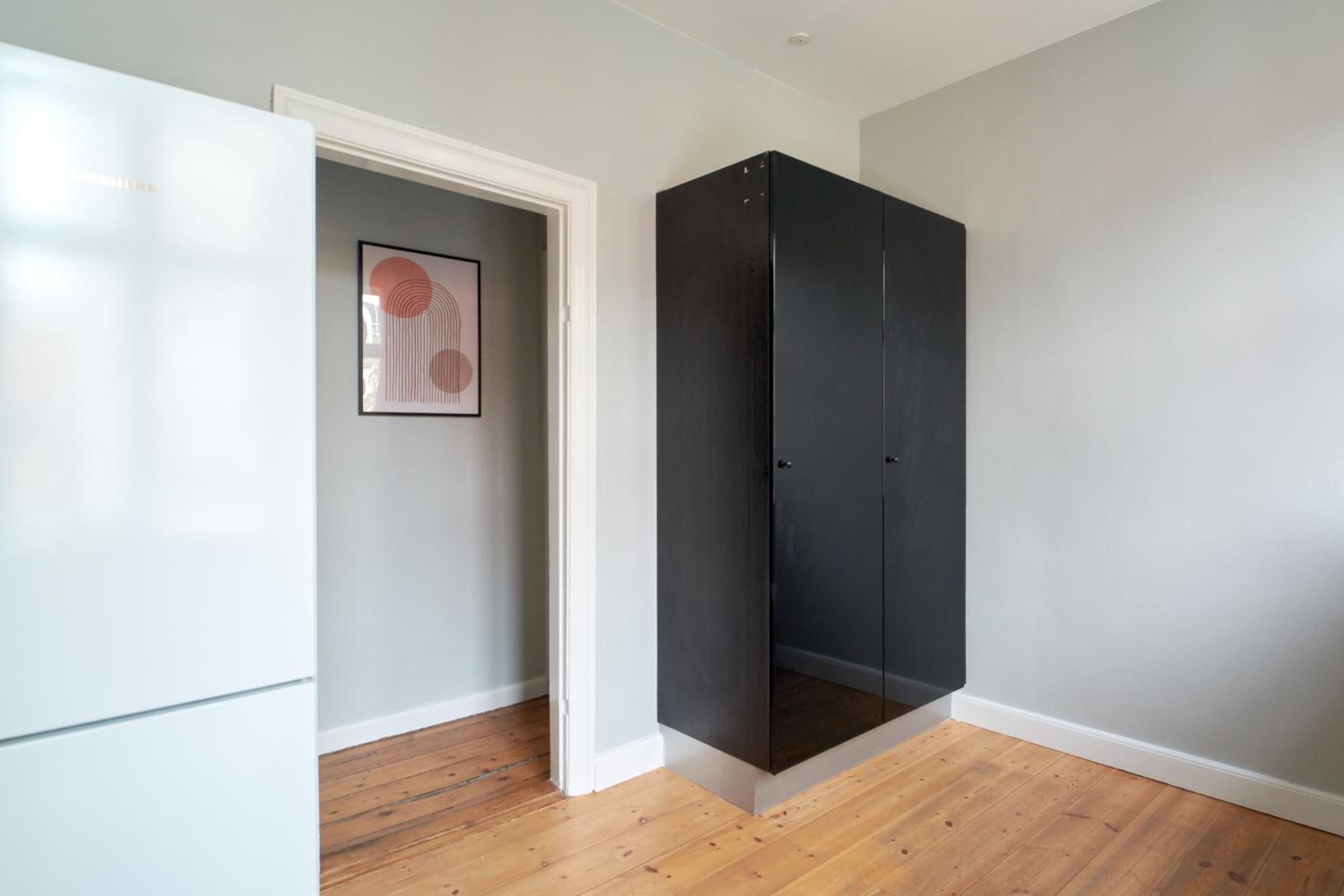 Spacious Scandinavian 3BR Flat in Vibrant Area