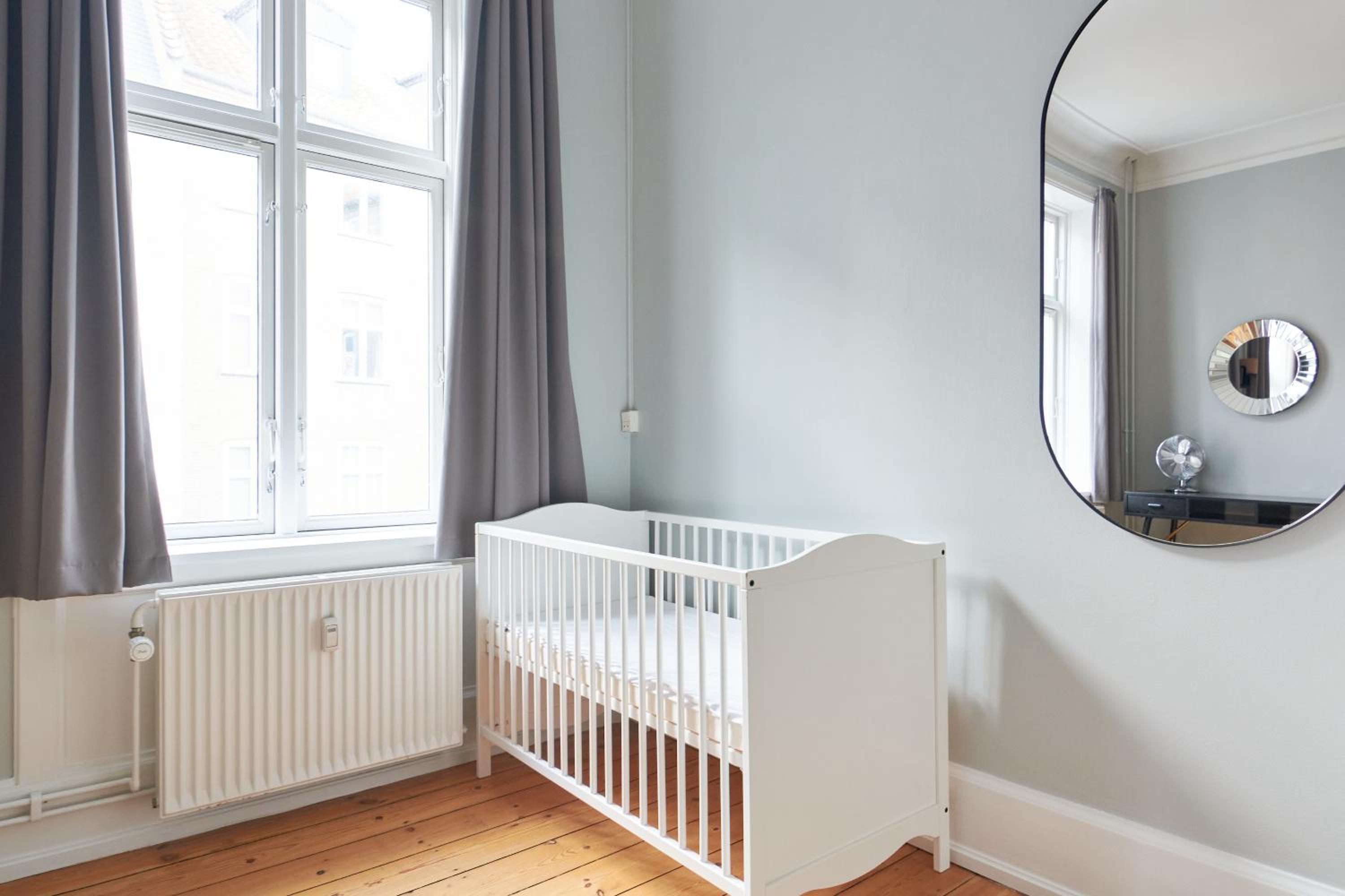 Spacious Scandinavian 3BR Flat in Vibrant Area