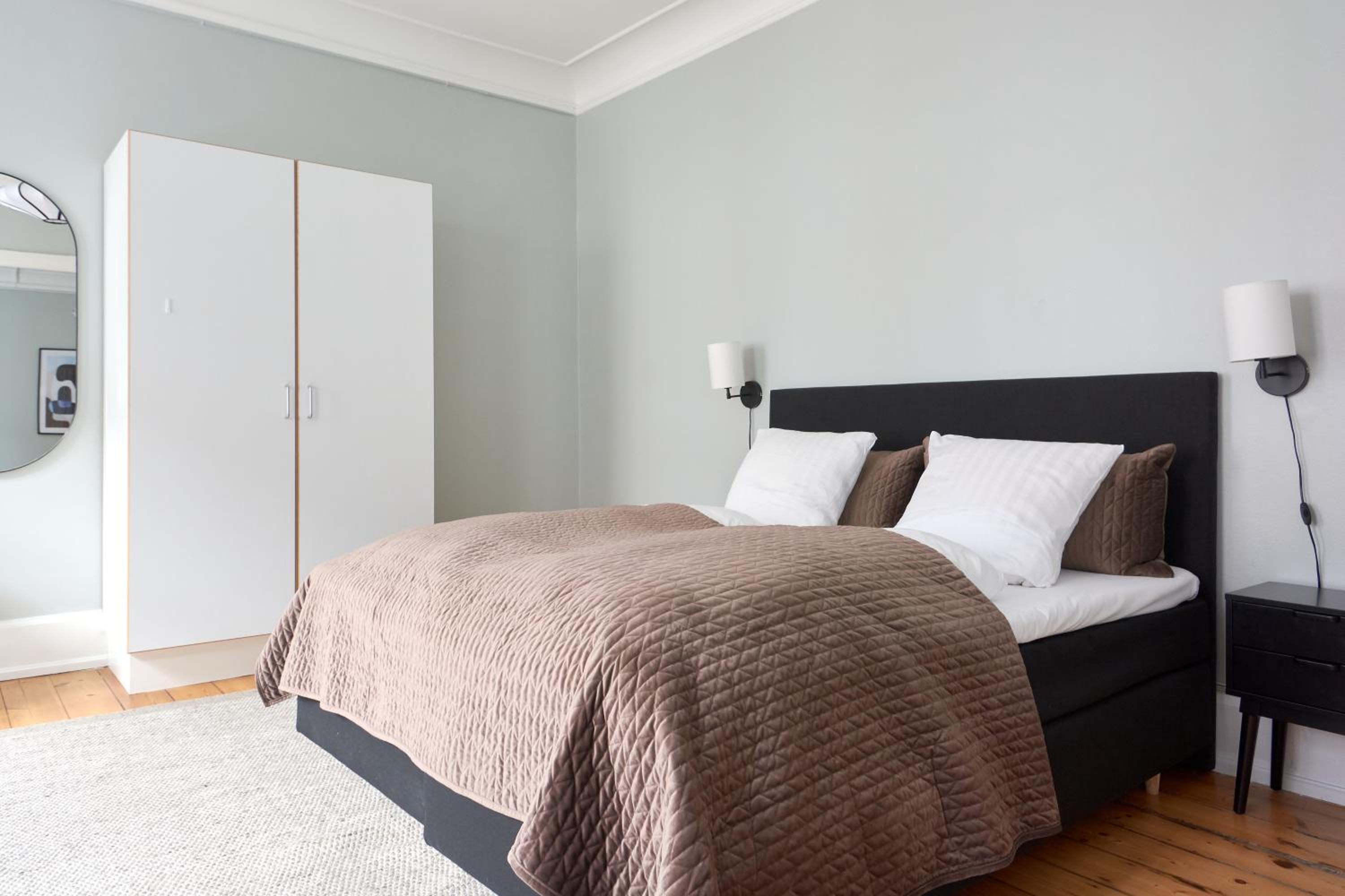 Spacious Scandinavian 3BR Flat in Vibrant Area