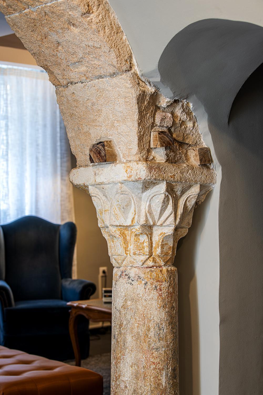 The Hadrian Wall - A Historic Acropolis Villa