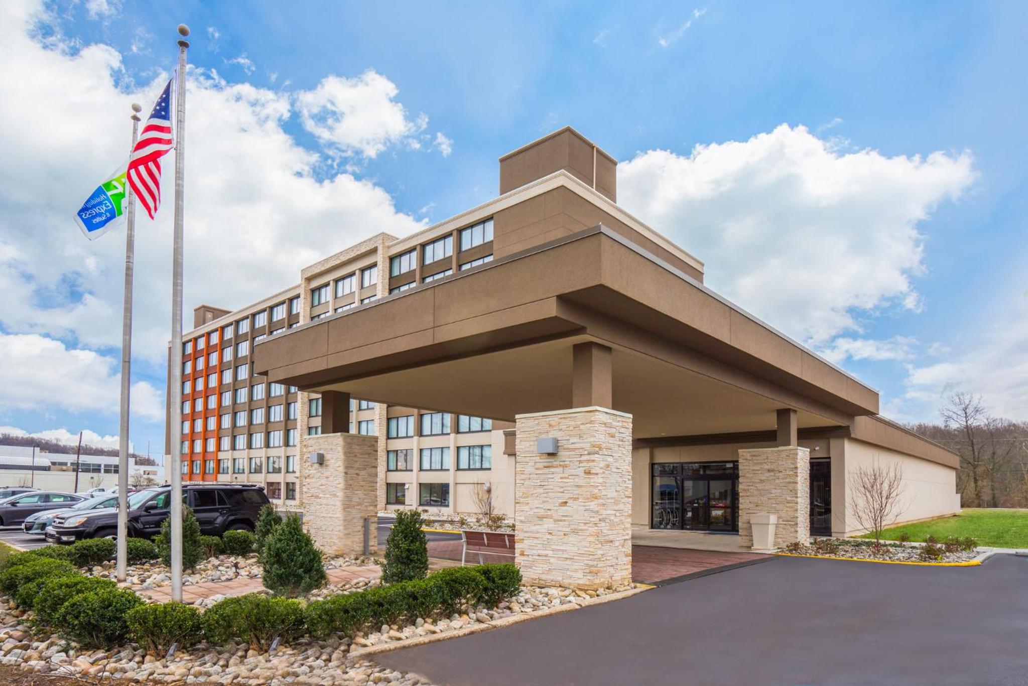 Holiday Inn Express & Suites Ft. Washington - Philadelphia by IHG