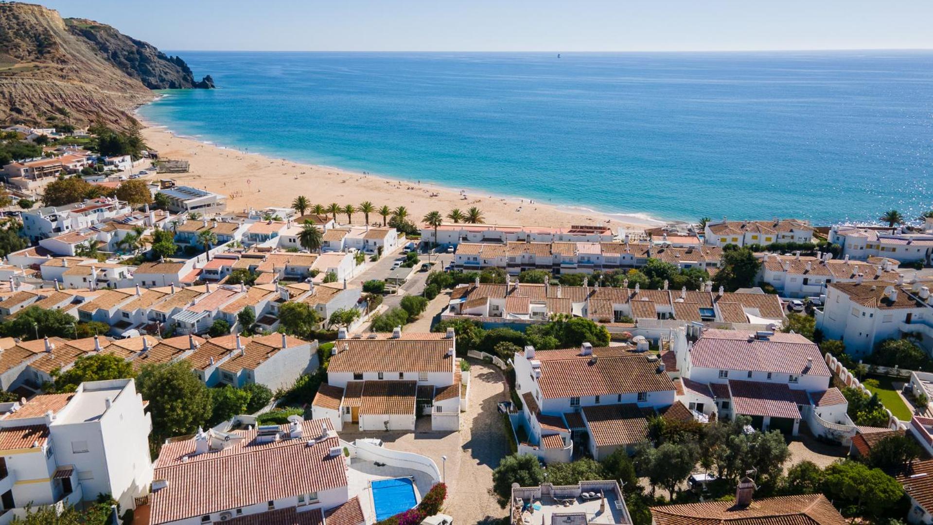 CoolHouses Algarve Luz, 3 Bed Townhouse, central & superb view, Casa Salute (100066/AL) view 3