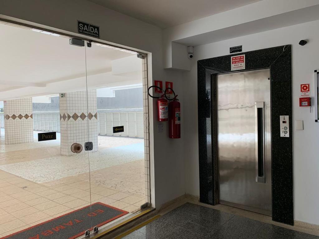 Lindo Apartamento Pé na Areia Canto do Forte view 5