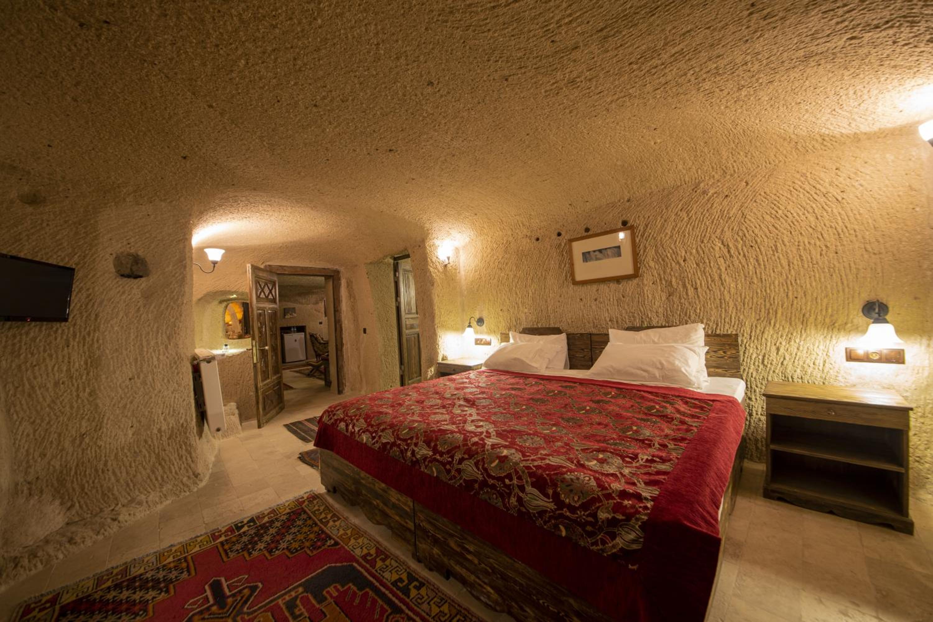 Shiraz Cave Cappadocia view 3