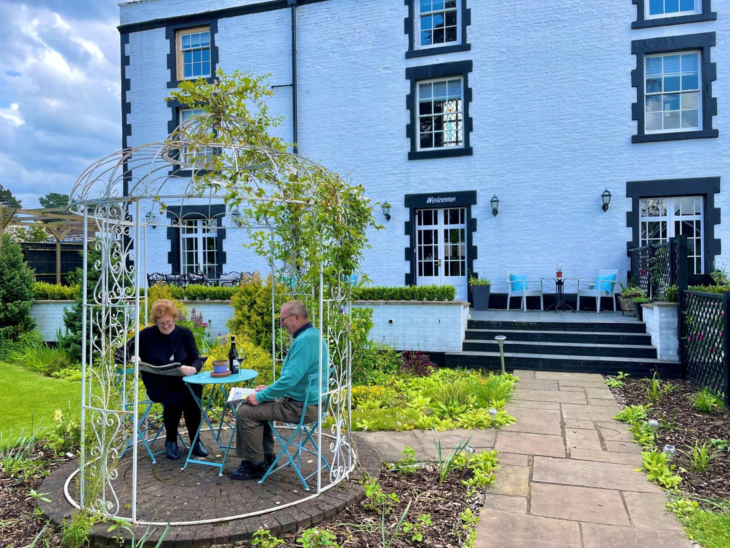Eagle House - Award Winning B&B and Apartment