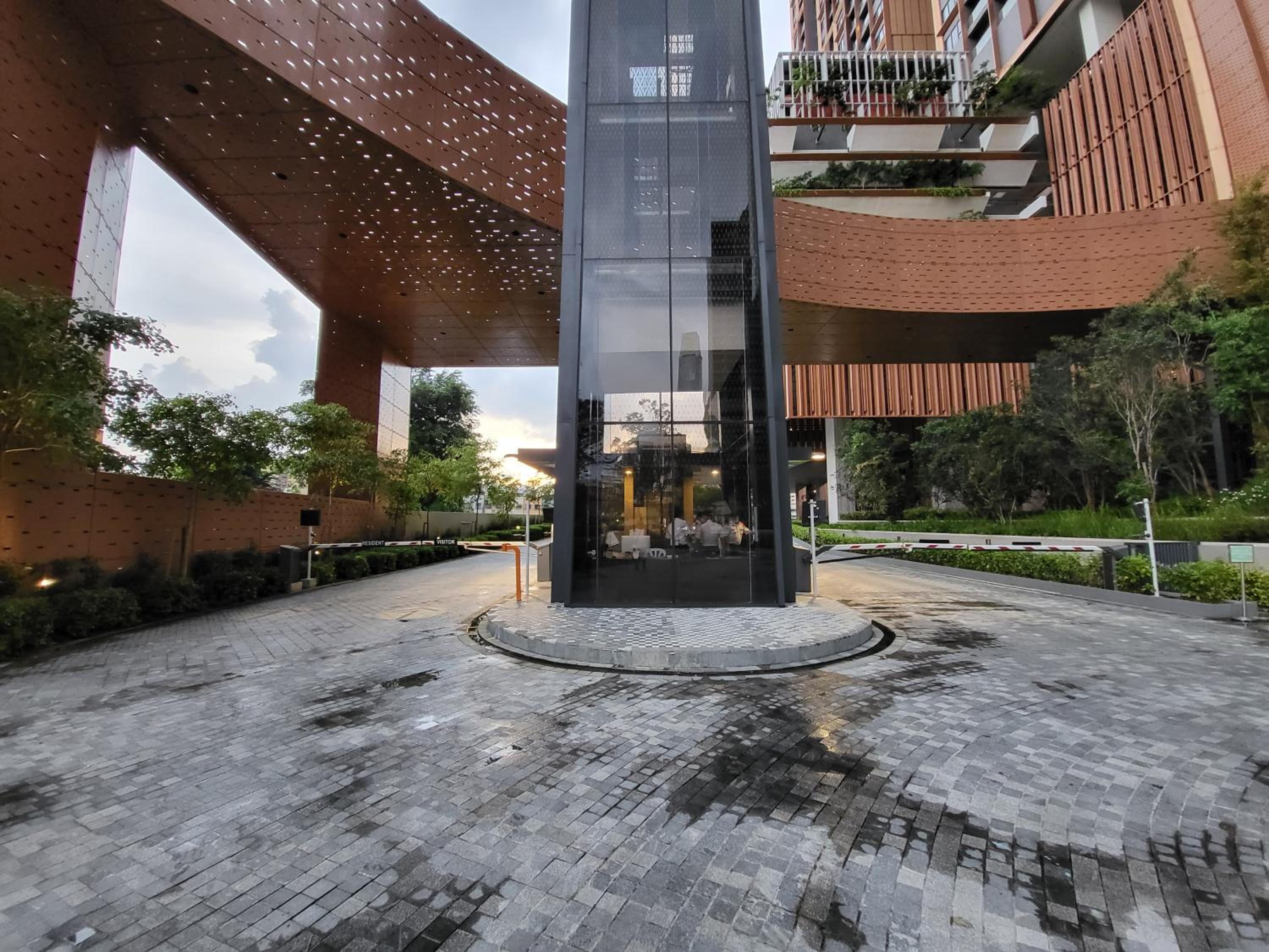 Lucentia Residence World Class Facilities Apartment Infinity Pool Stunning View
