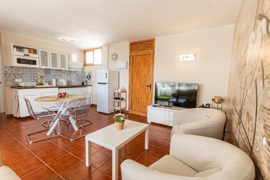 Golden Sunny View Apartment