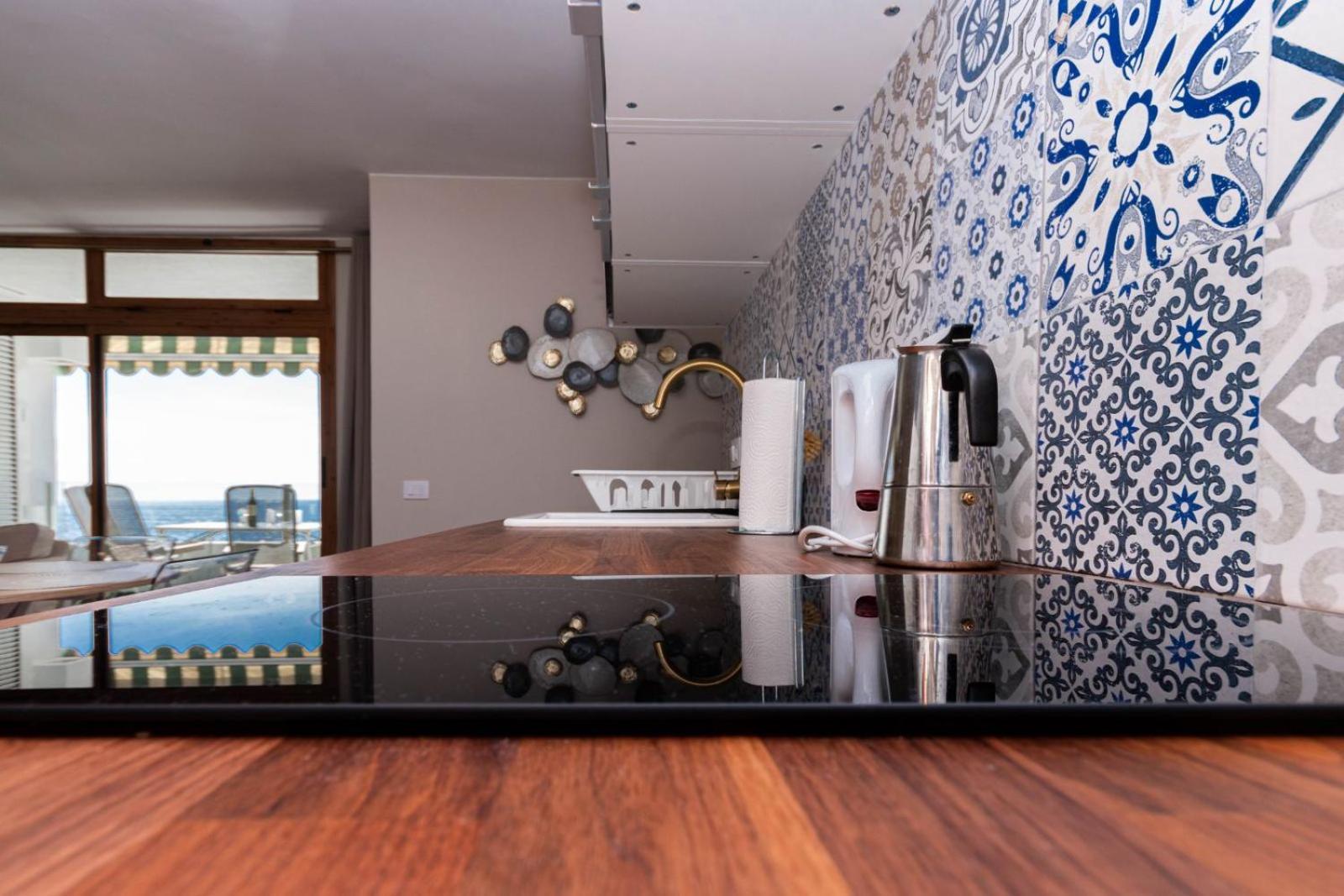 Golden Sunny View Apartment