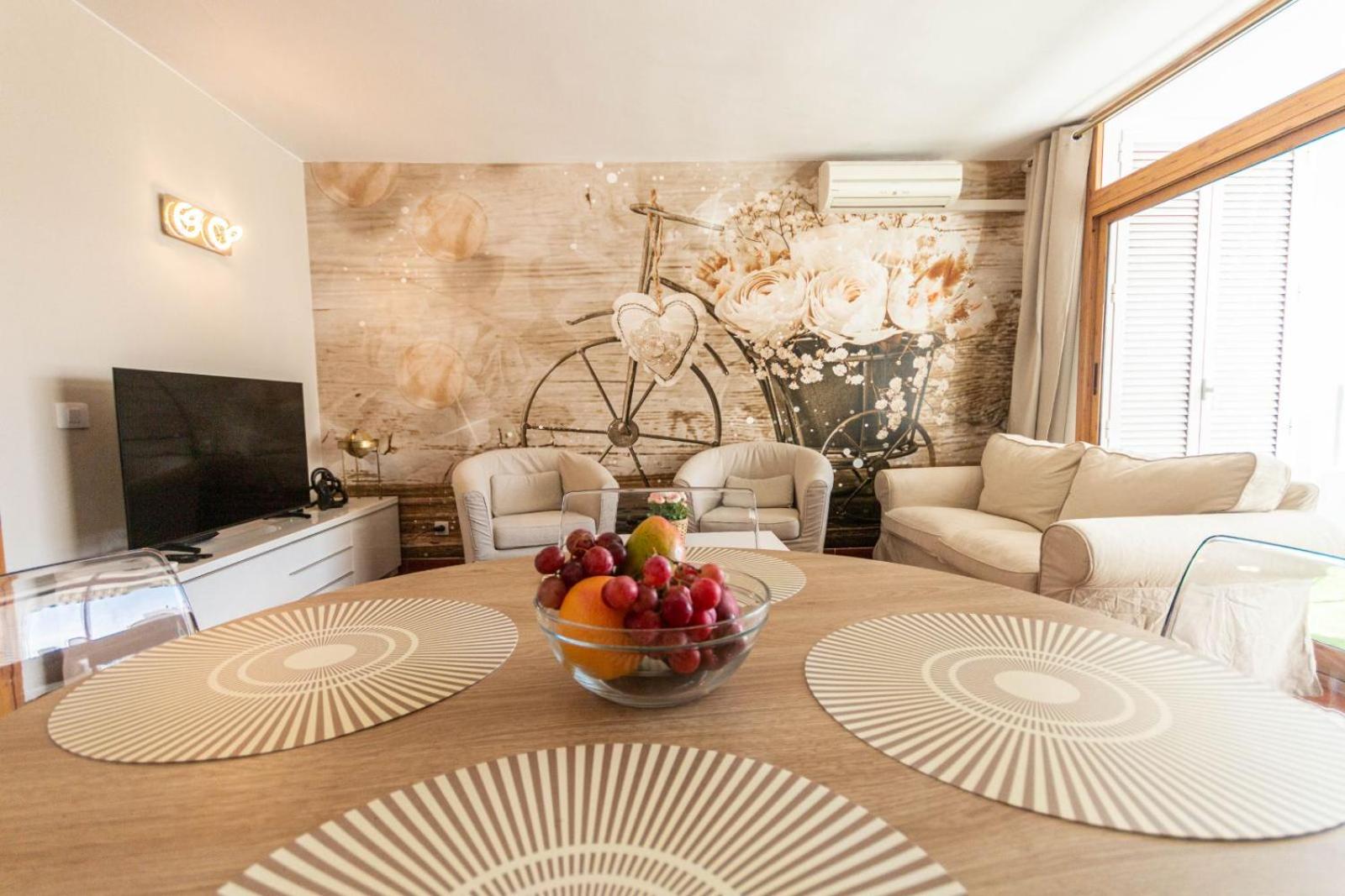 Golden Sunny View Apartment