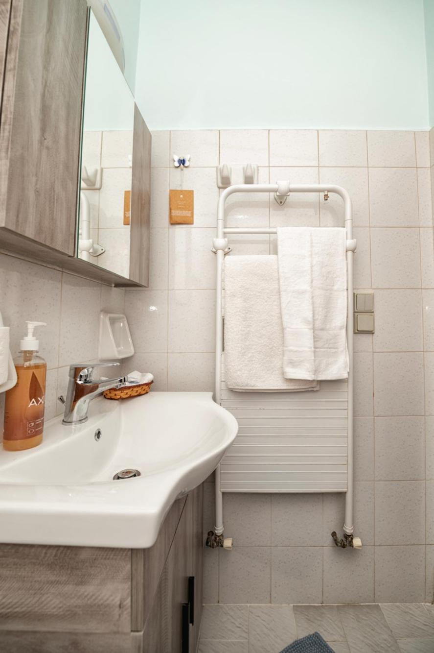 Spirelas House Private Parking 15min from town view 5