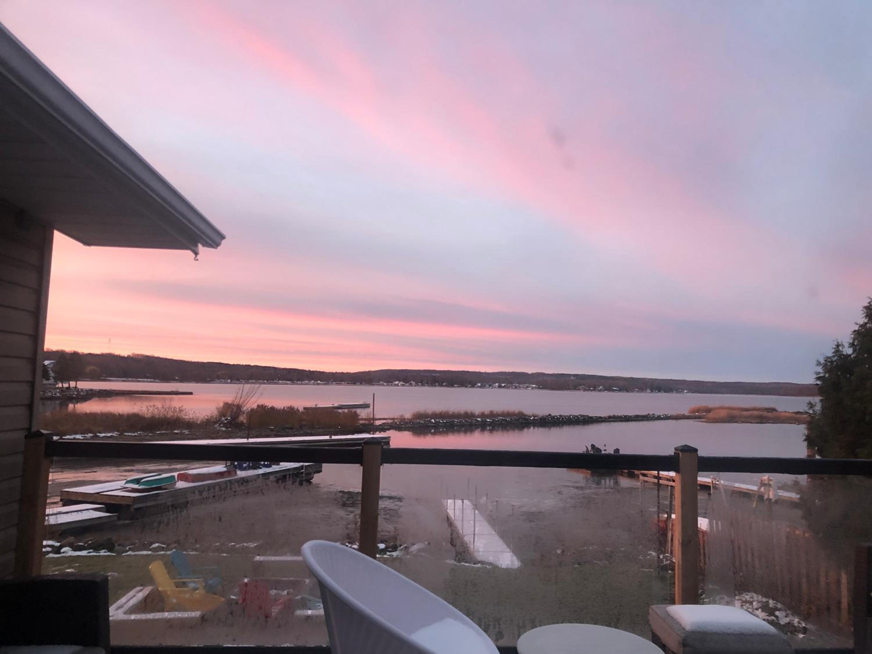 Peaceful Waterfront Cottage on Georgian Bay