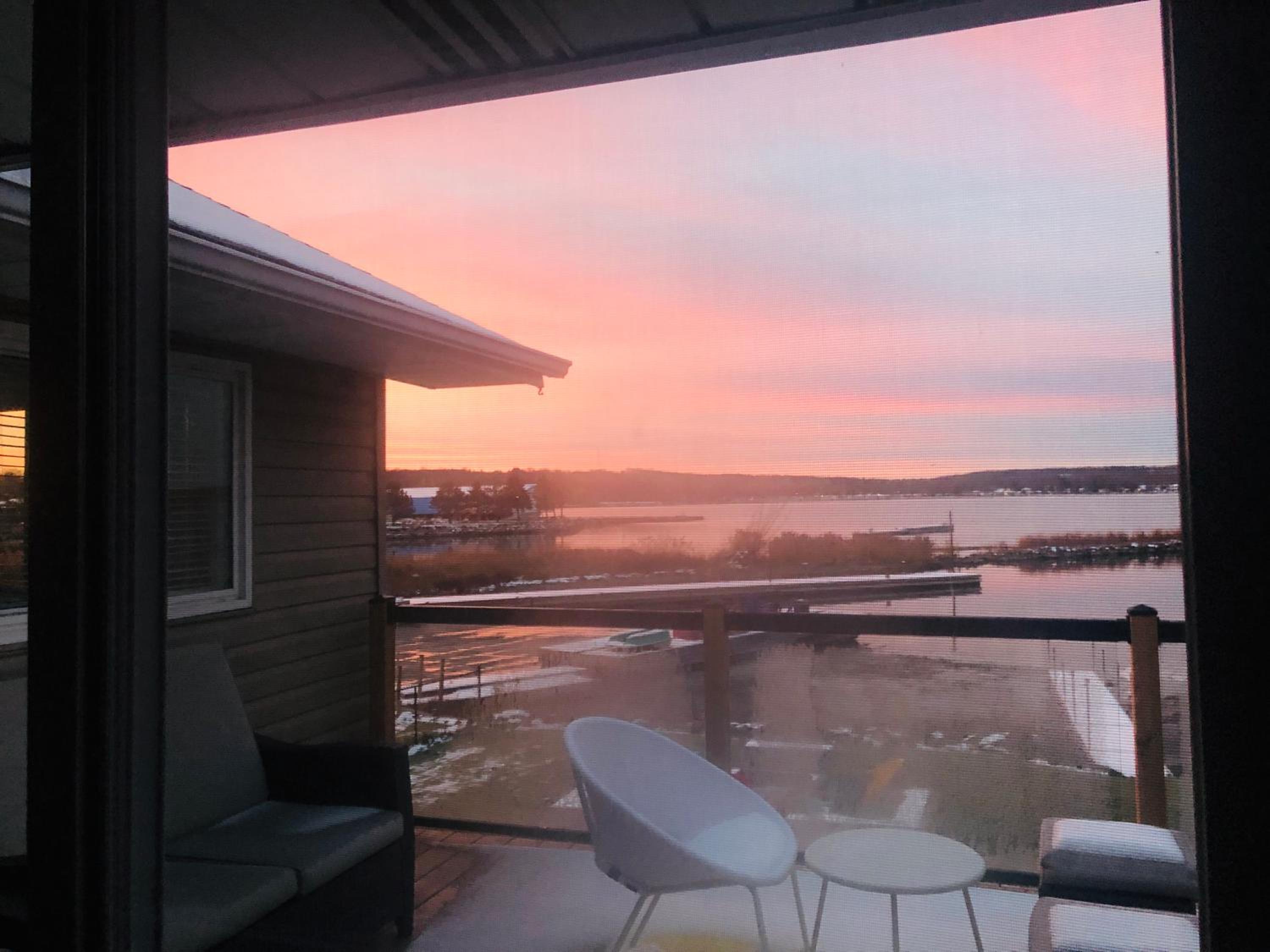 Peaceful Waterfront Cottage on Georgian Bay