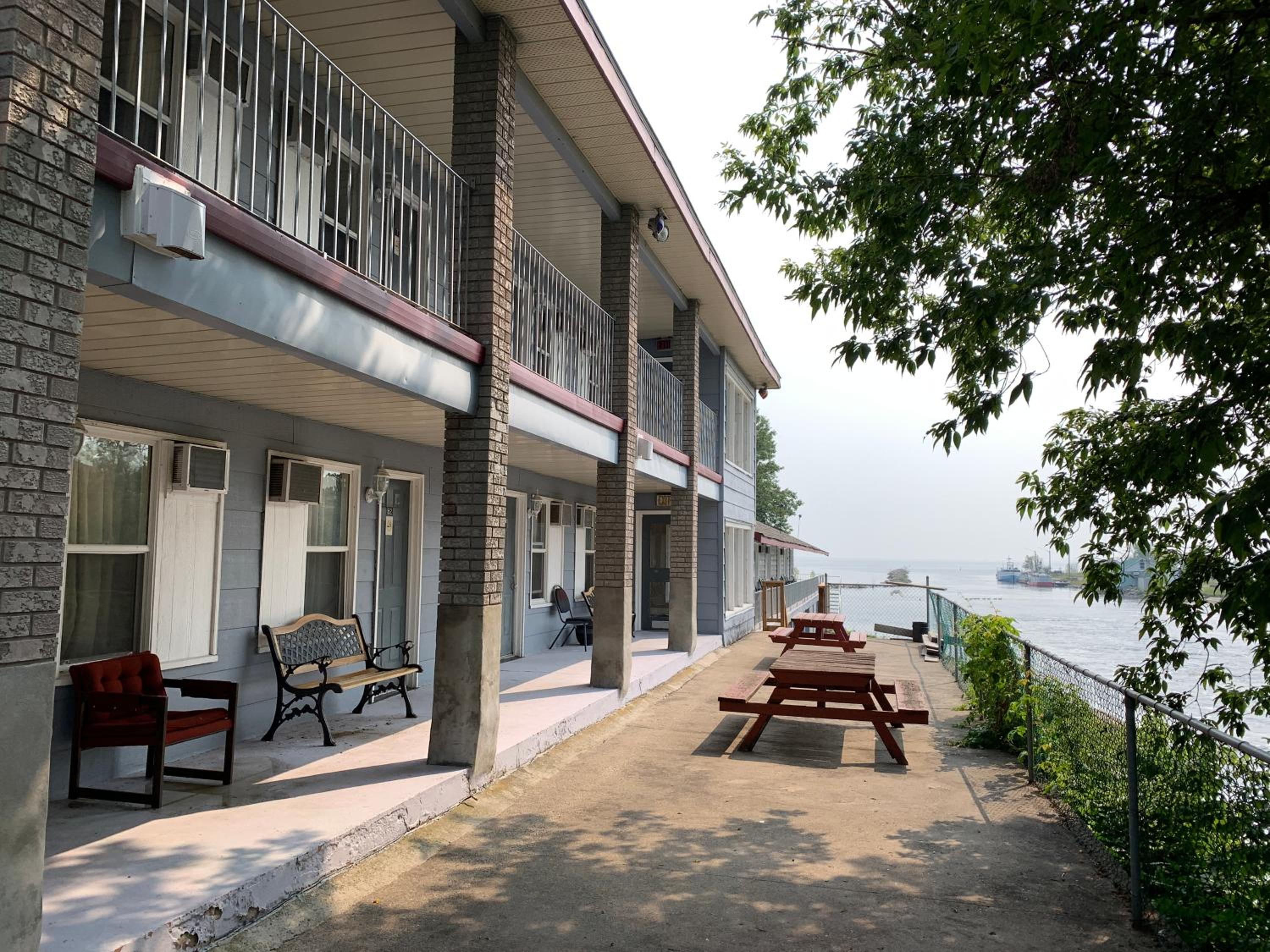 Old Mill Motel
