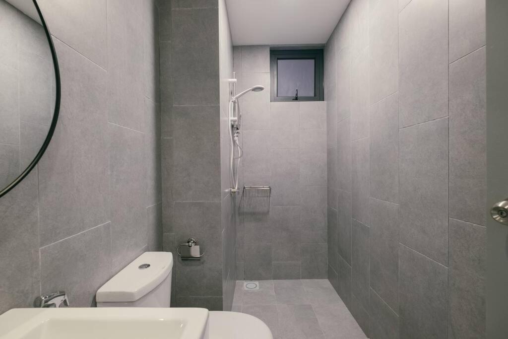 M Vertica French Design Infinity Pool Sunway Velocity 3BR7pax