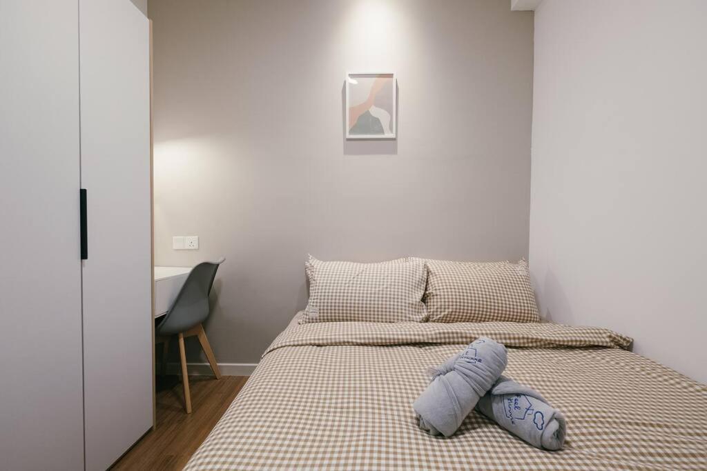 M Vertica Muji Style Infinity Pool Sunway Velocity 3BR 7pax