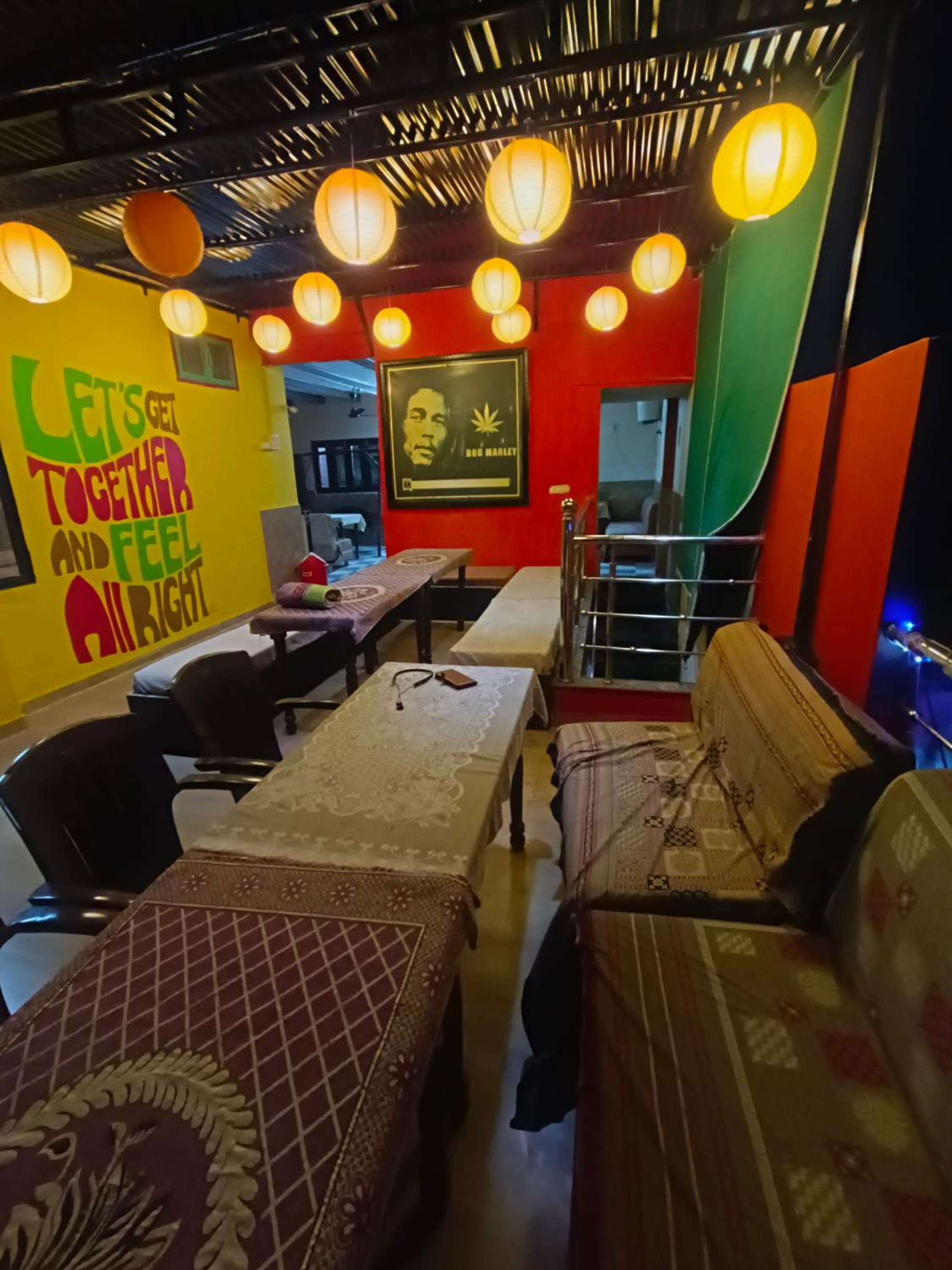 Friends Guest House & Hostel- near TAJ MAHAL