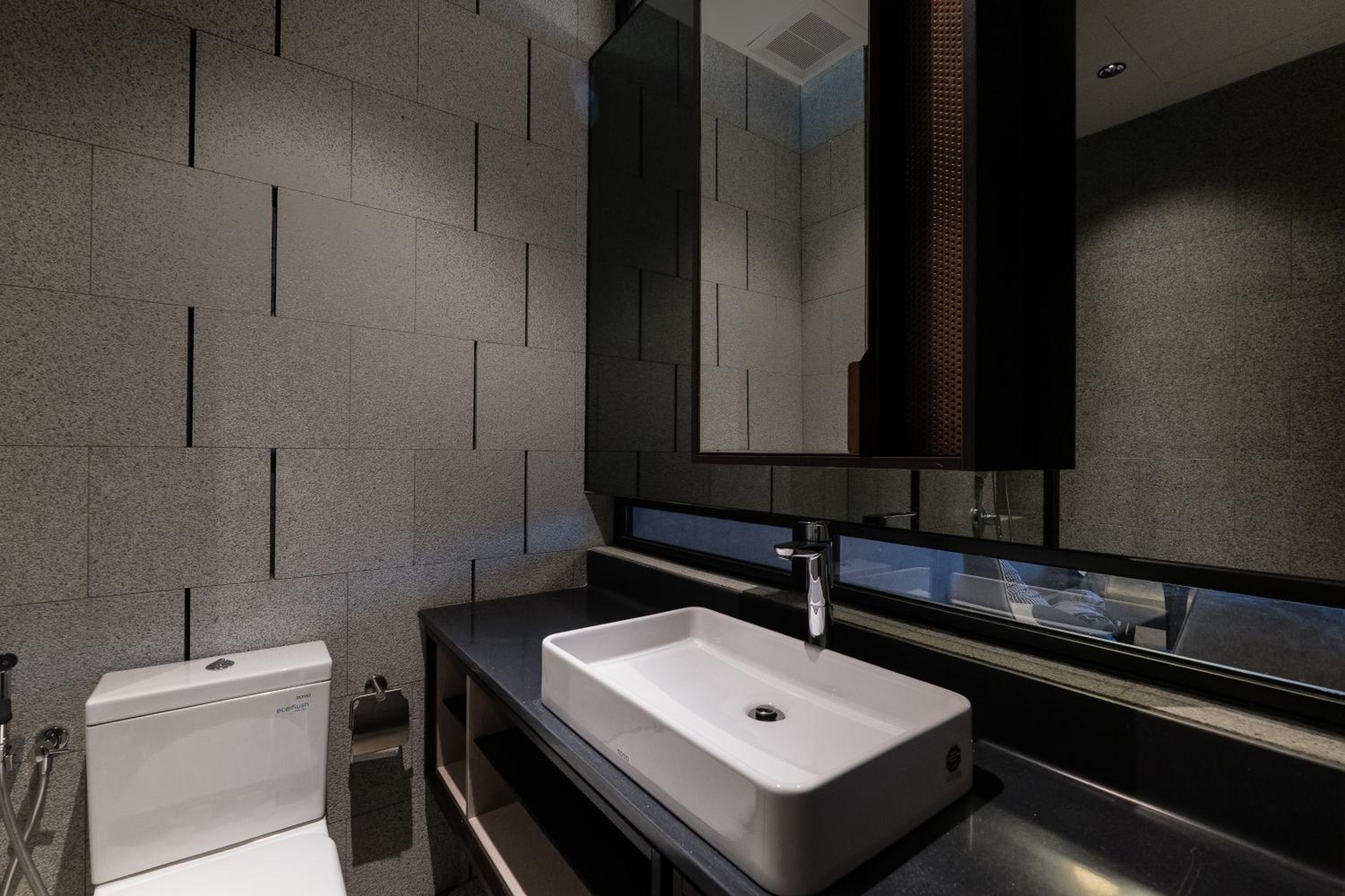Scarletz KLCC Studio Suites 4 pax Luxury Modern Style WiFi 100Mbps