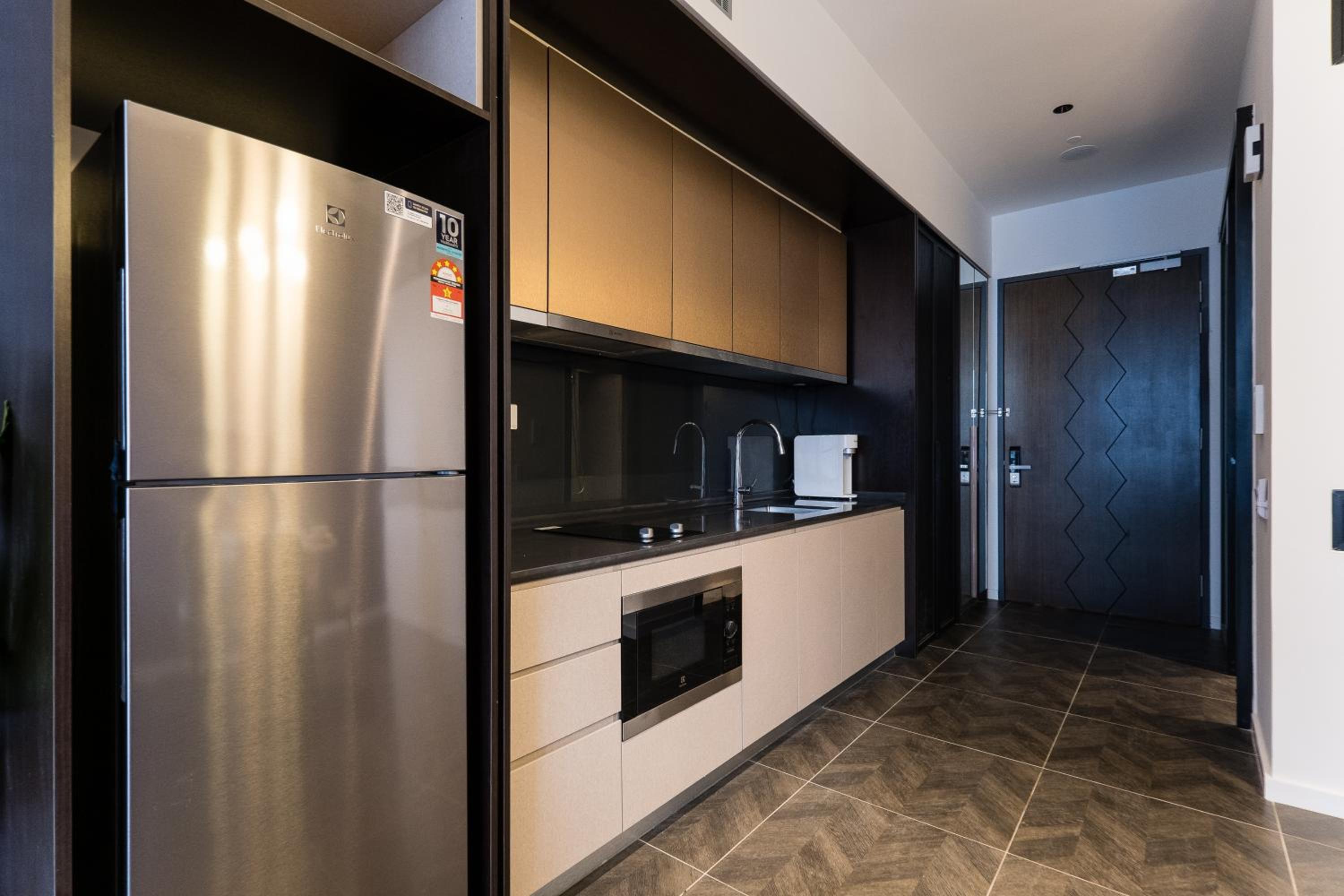 Scarletz KLCC Studio Suites 4 pax Luxury Modern Style WiFi 100Mbps