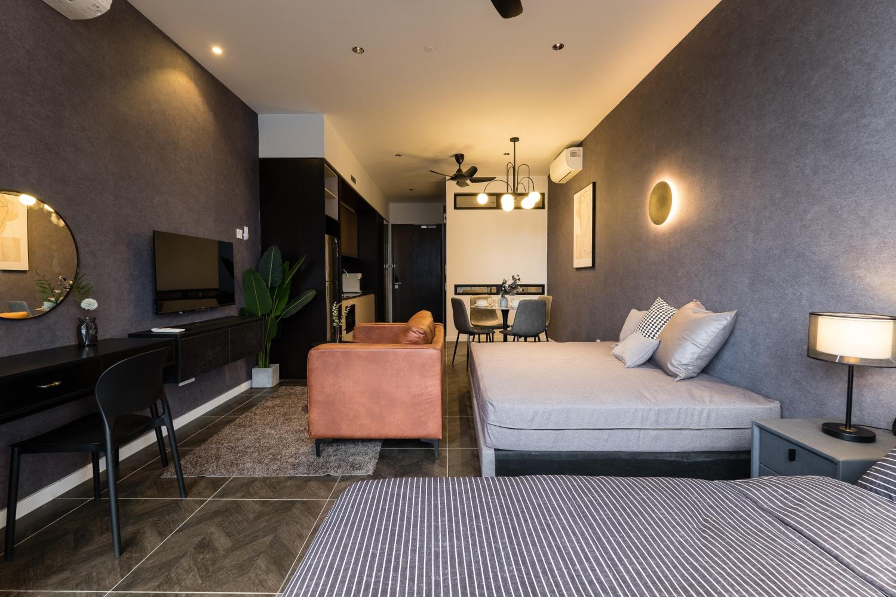 Scarletz KLCC Studio Suites 4 pax Luxury Modern Style WiFi 100Mbps