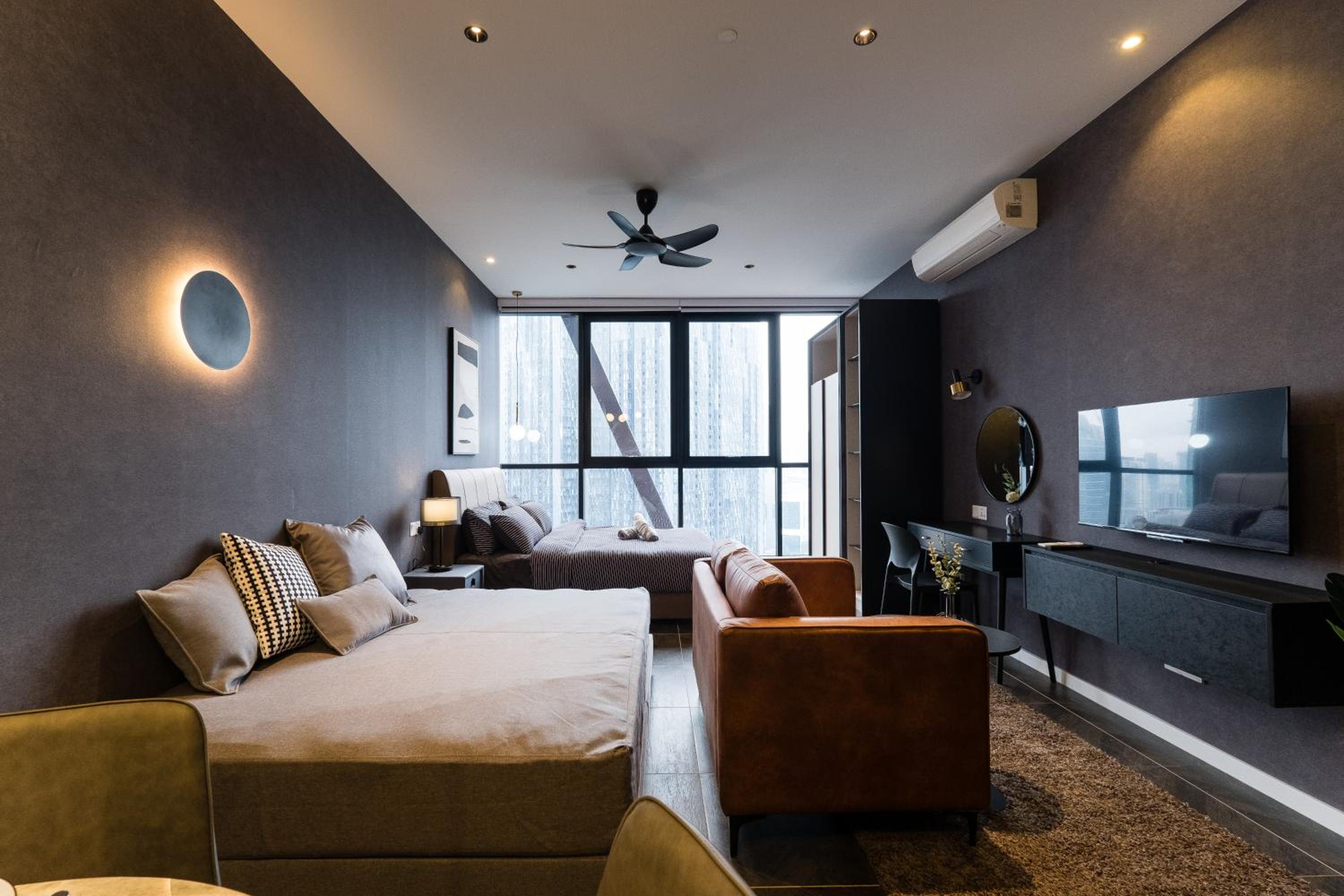 Scarletz KLCC Studio Suites 4 pax Luxury Modern Style WiFi 100Mbps