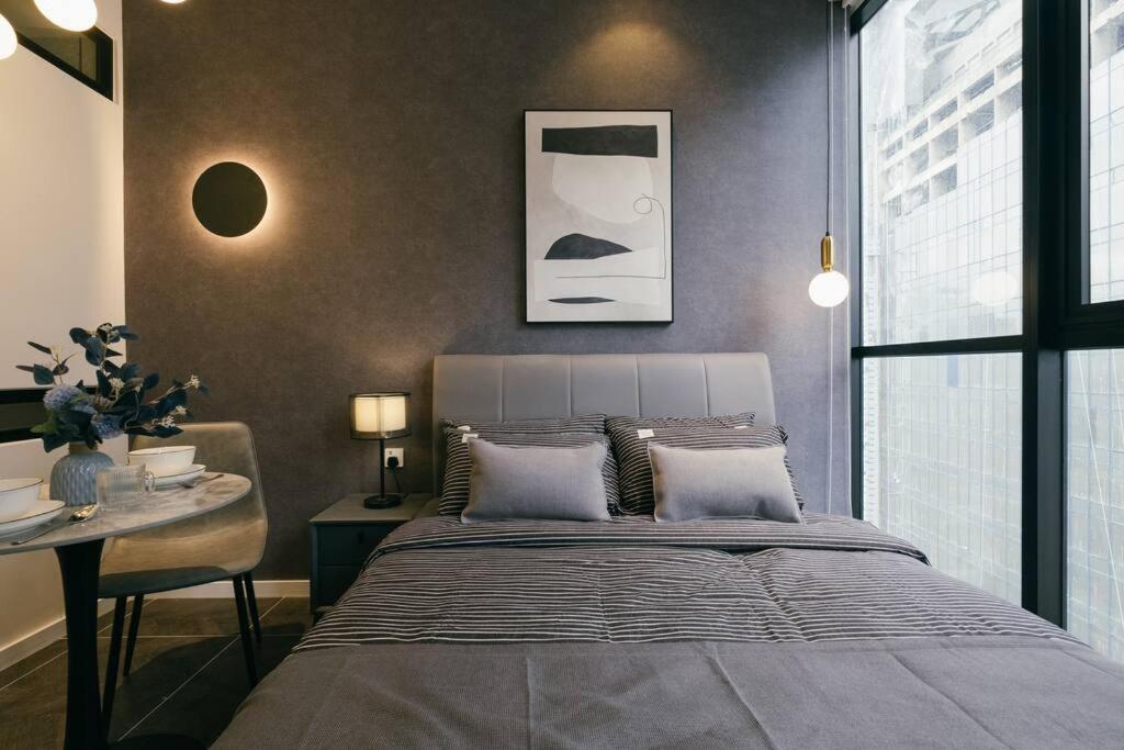 Scarletz KLCC Luxury Romantic Couple Getaway 2pax