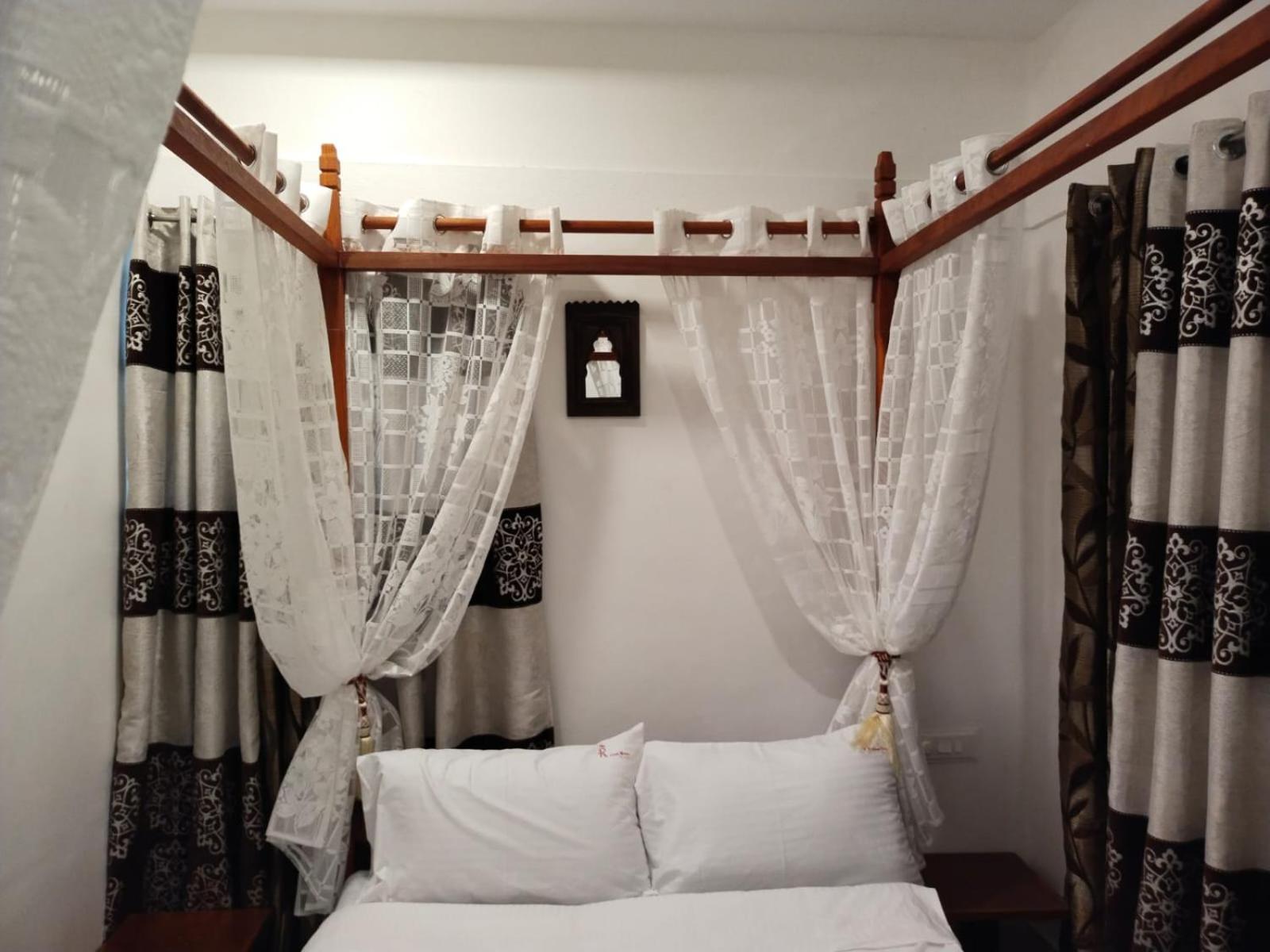 ROYAL STAY VINTAGE view 4