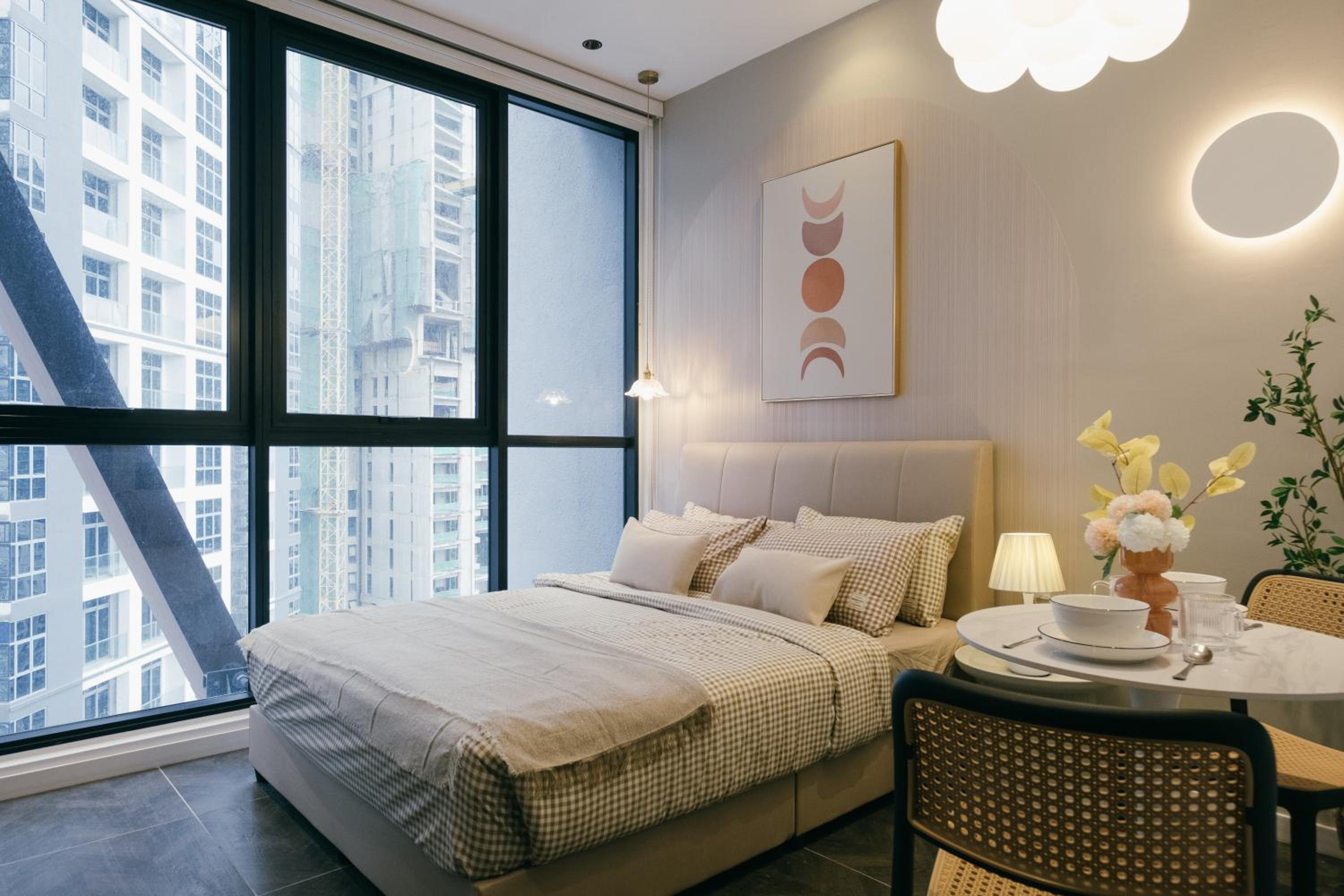Scarletz KLCC Luxury Romantic Couple Getaway 2pax