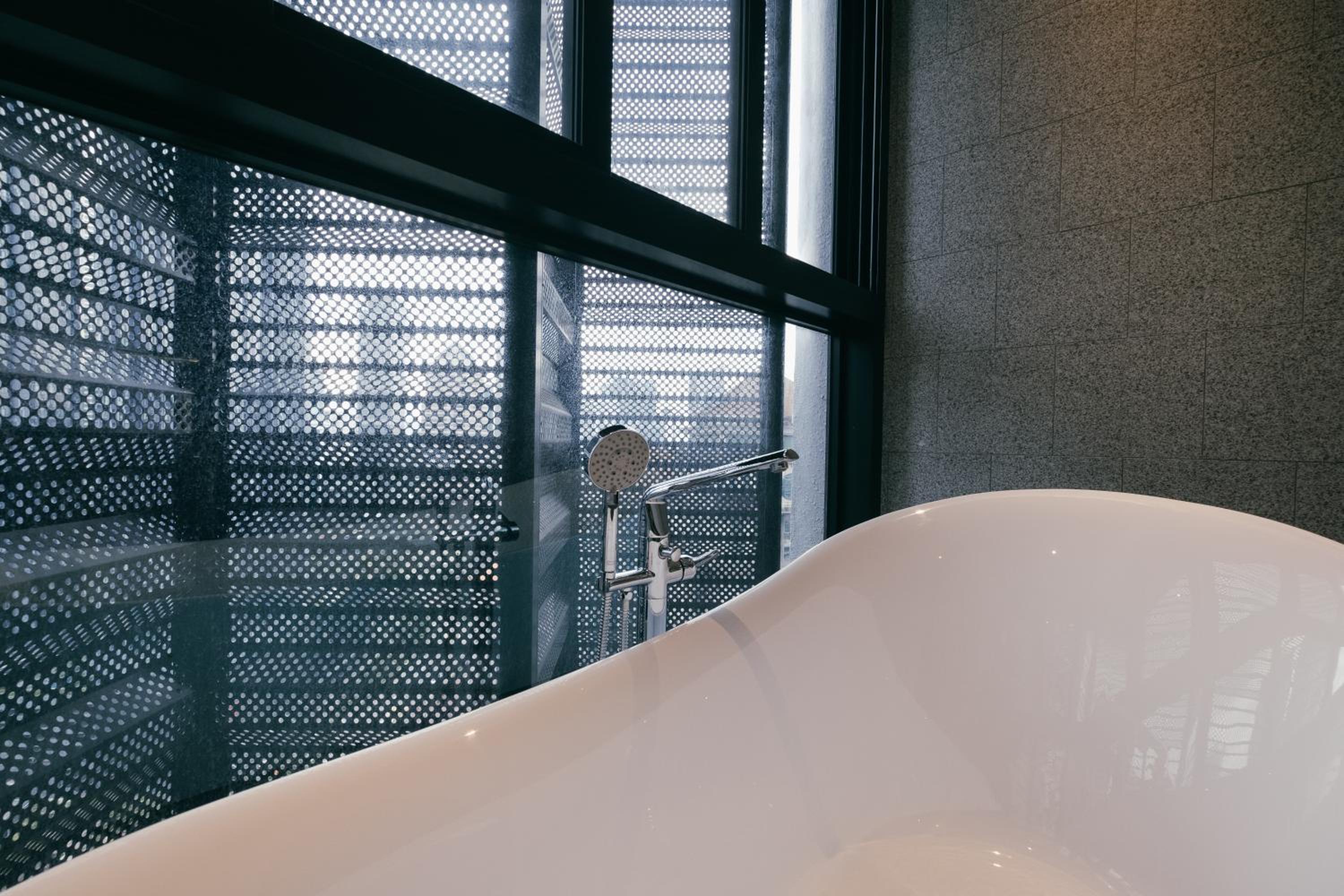 Scarletz KLCC Luxury Romantic Couple Getaway 2pax