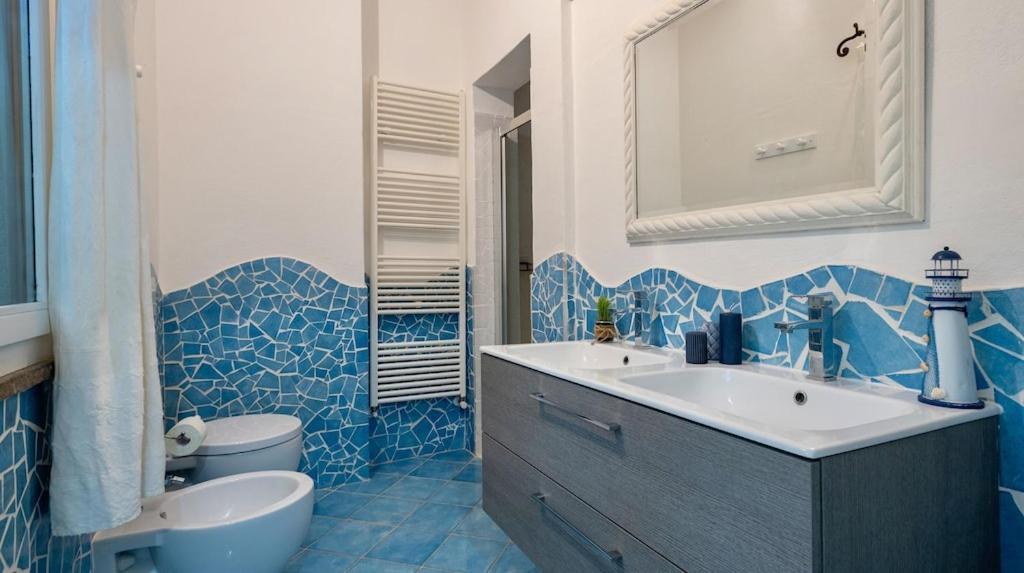 Villa Emmeline fronte mare 5 camere 6 bagni infinity pool WiFi per 12 persone view 4