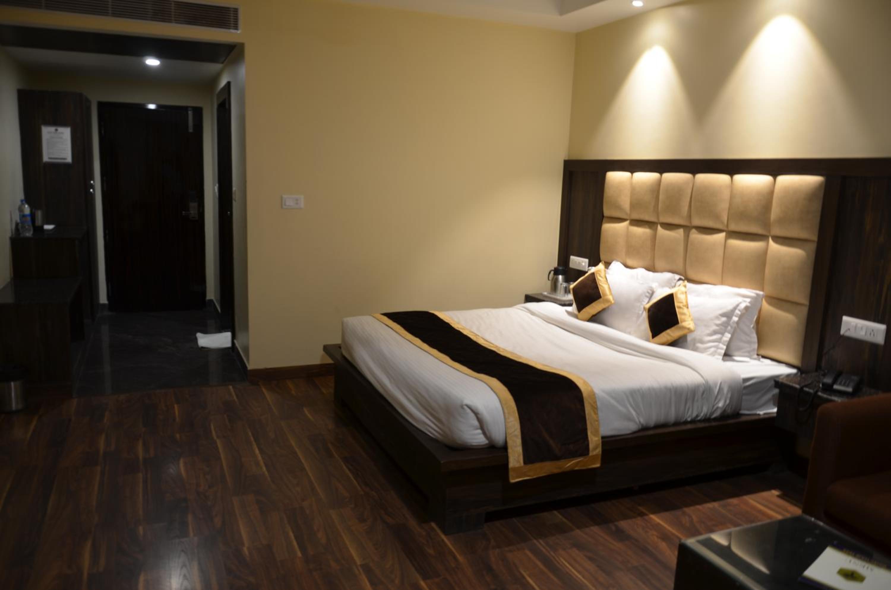 Katra Vacations - Tulip Tree Hotel - Property Image 4