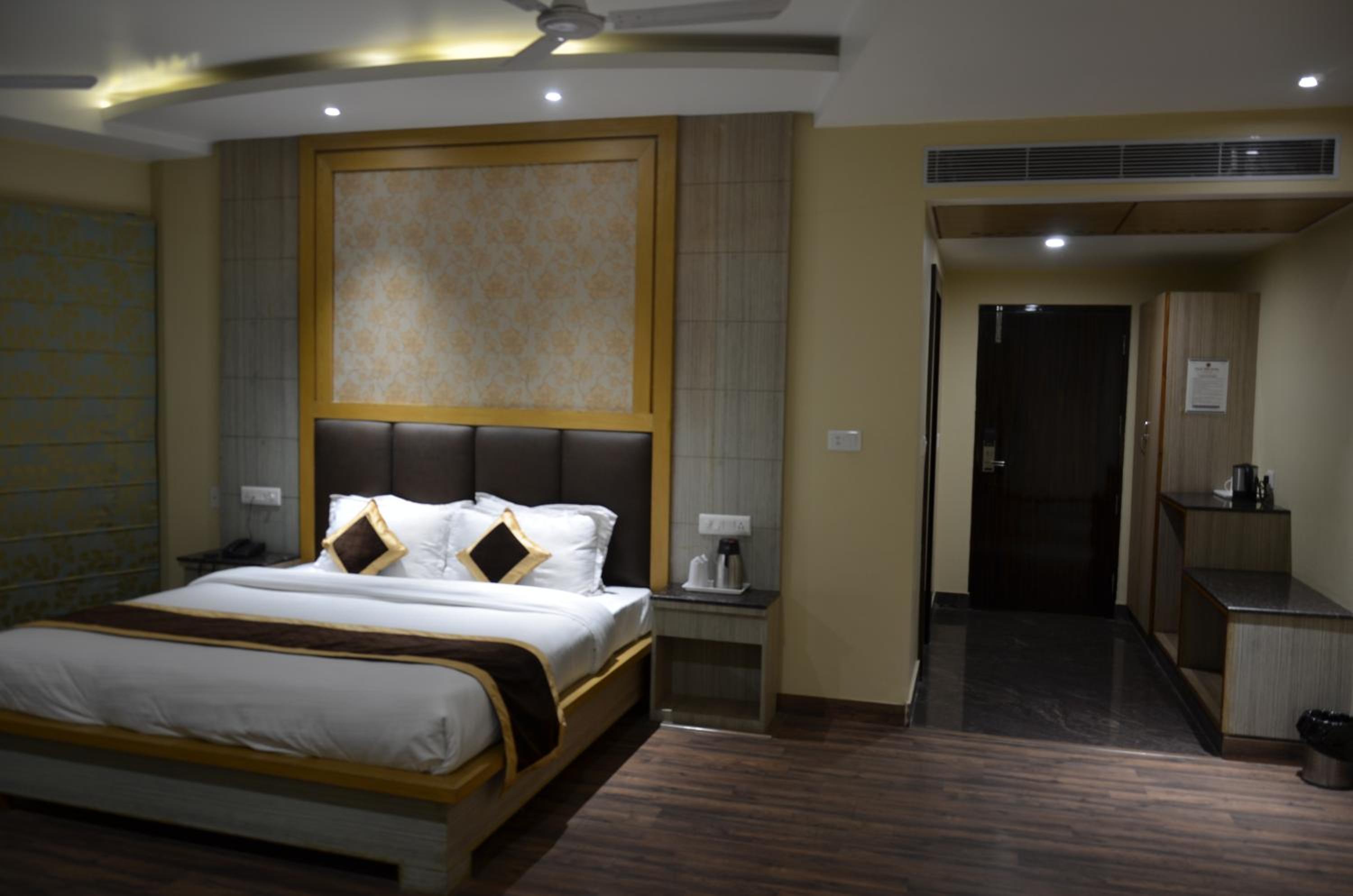 Katra Vacations - Tulip Tree Hotel - Property Image 5