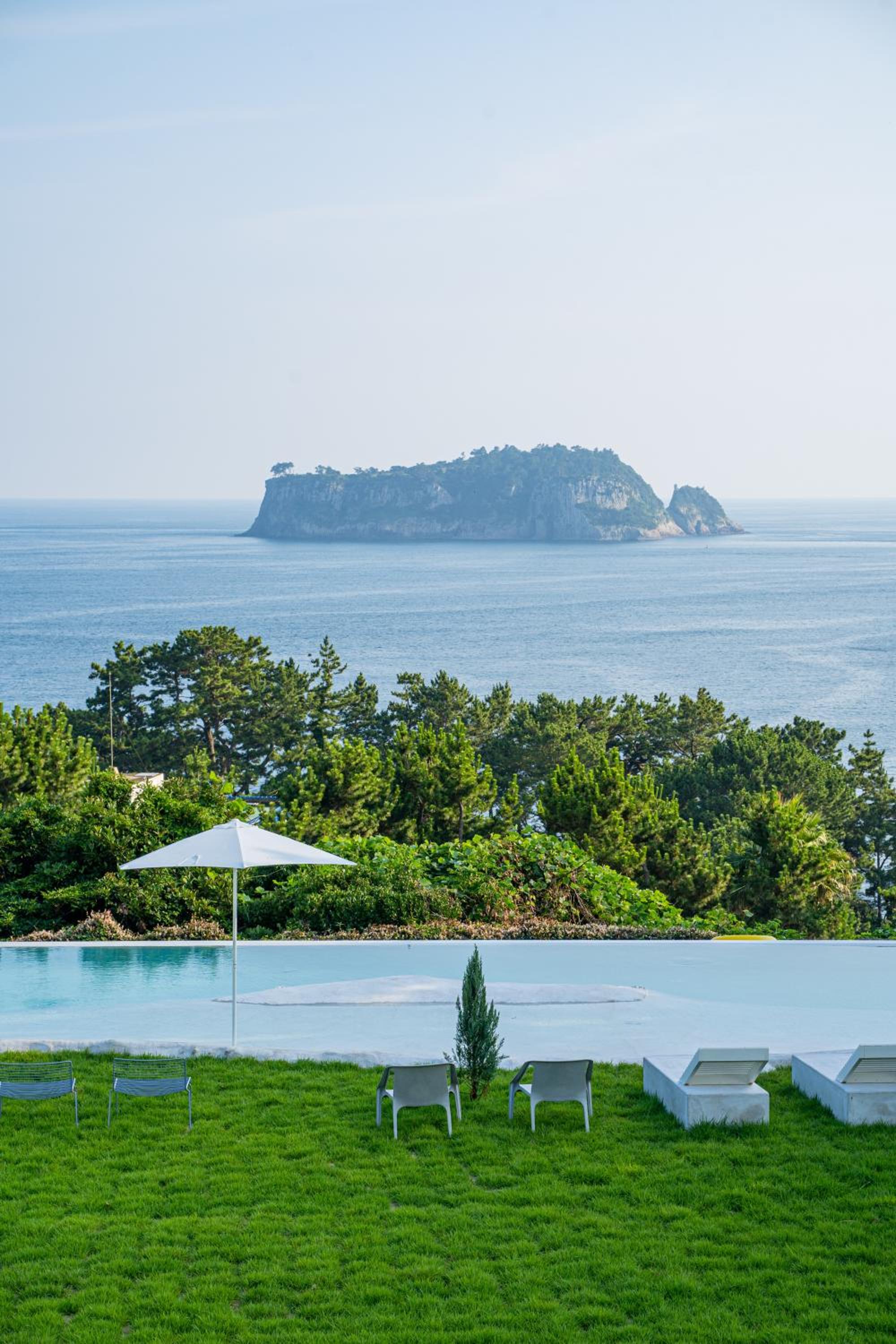 Vila Omuamua view 4